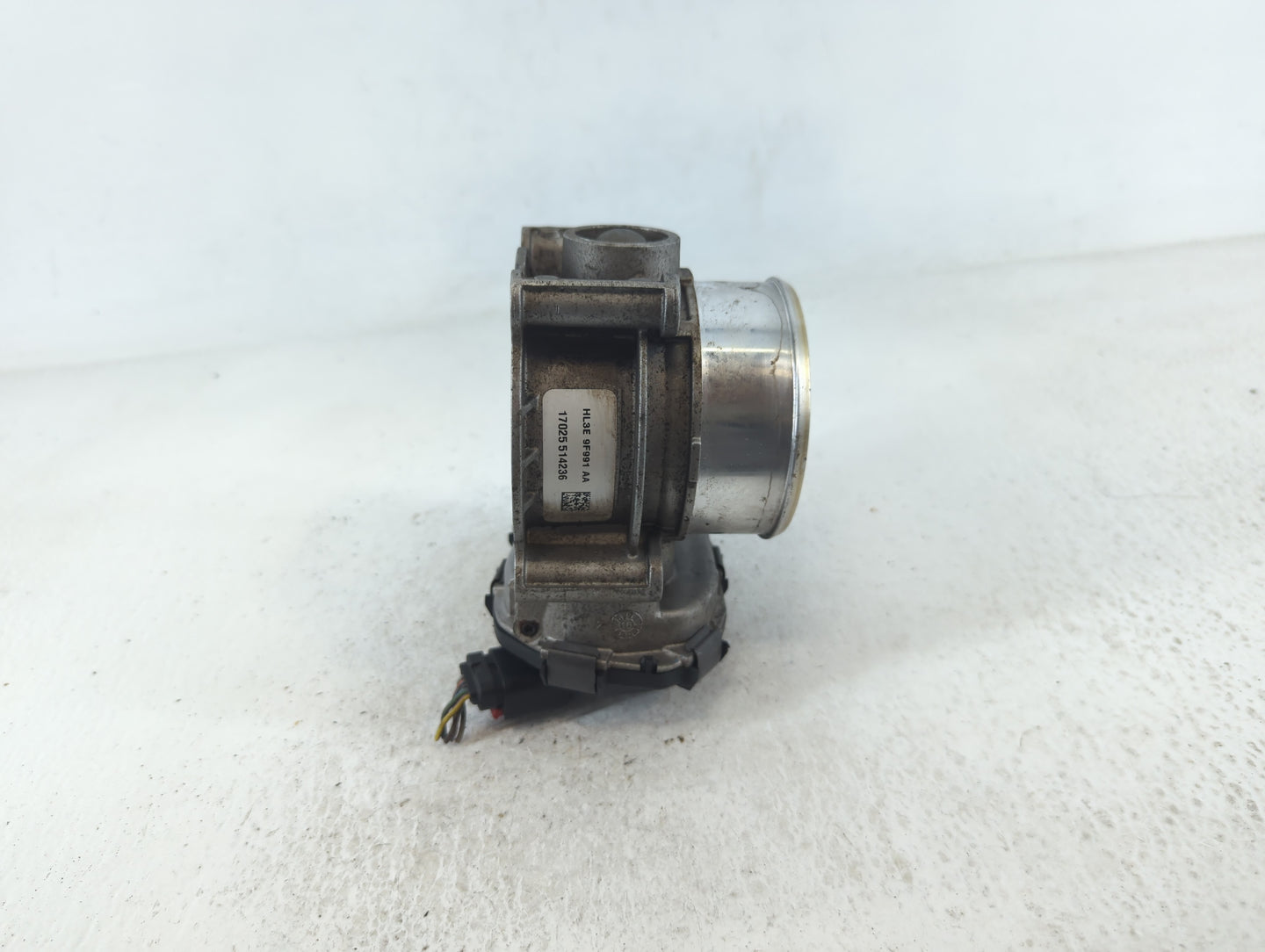 2017-2022 Ford F-150 Throttle Body P/N:17025 514236 HL3E 9F991 AA Fits Fits 2017 2018 2019 2020 2021 2022 OEM Used Auto Part