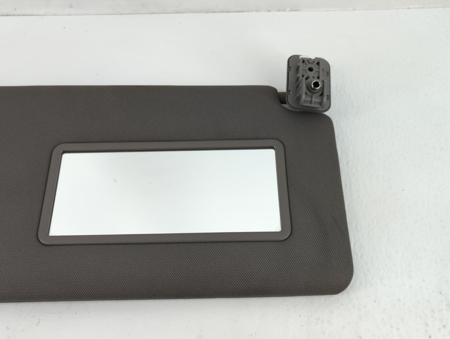 2015-2017 Ford F-150 Sun Visor Shade Replacement Passenger Right Mirror Fits Fits 2015 2016 2017 OEM Used Auto Parts - Oemus