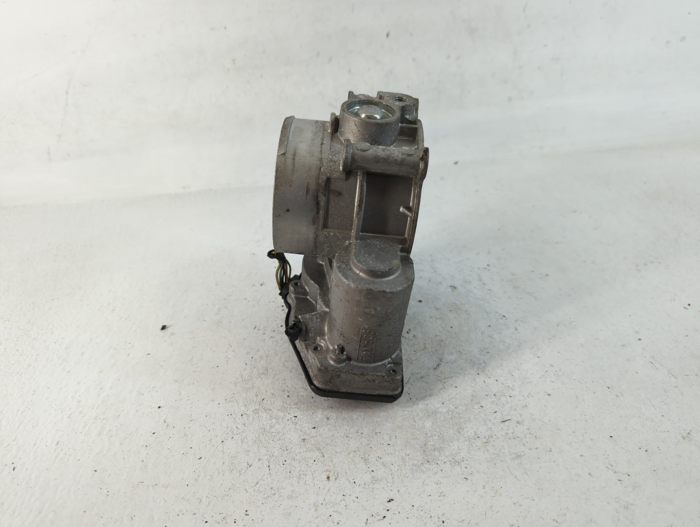 2011-2017 Ford F-150 Throttle Body P/N:AT4E-9F991-EL Fits Fits 2011 2012 2013 2014 2015 2016 2017 2018 2019 OEM Used Auto Pa