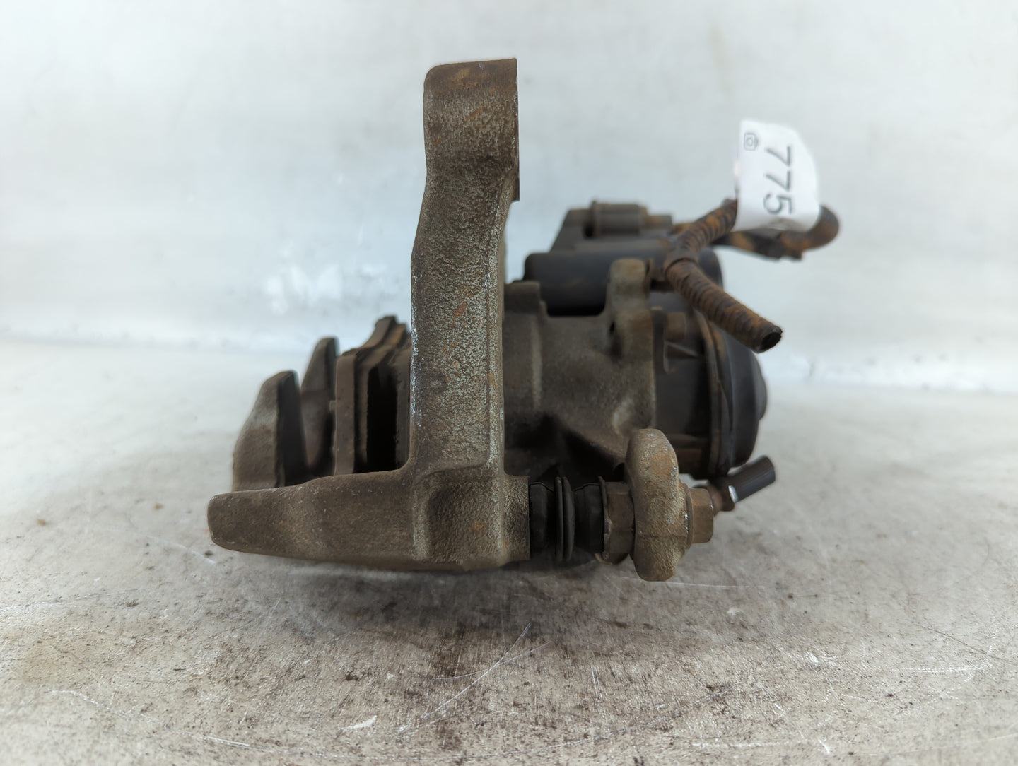 2017-2020 Ford F-150 Front Passenger Right Brake Caliper - Oemusedautoparts1.com