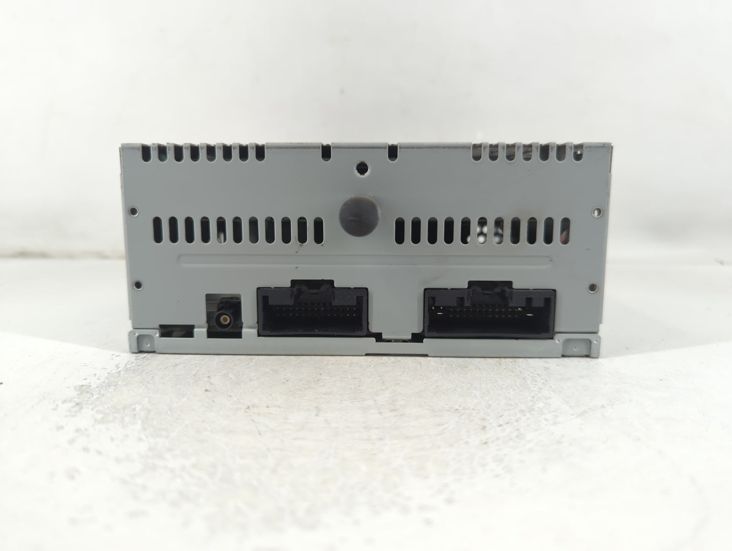 2016-2017 Ford F-150 Radio AM FM Cd Player Receiver Replacement P/N:GL3T-19C107-AA Fits Fits 2016 2017 OEM Used Auto Parts -