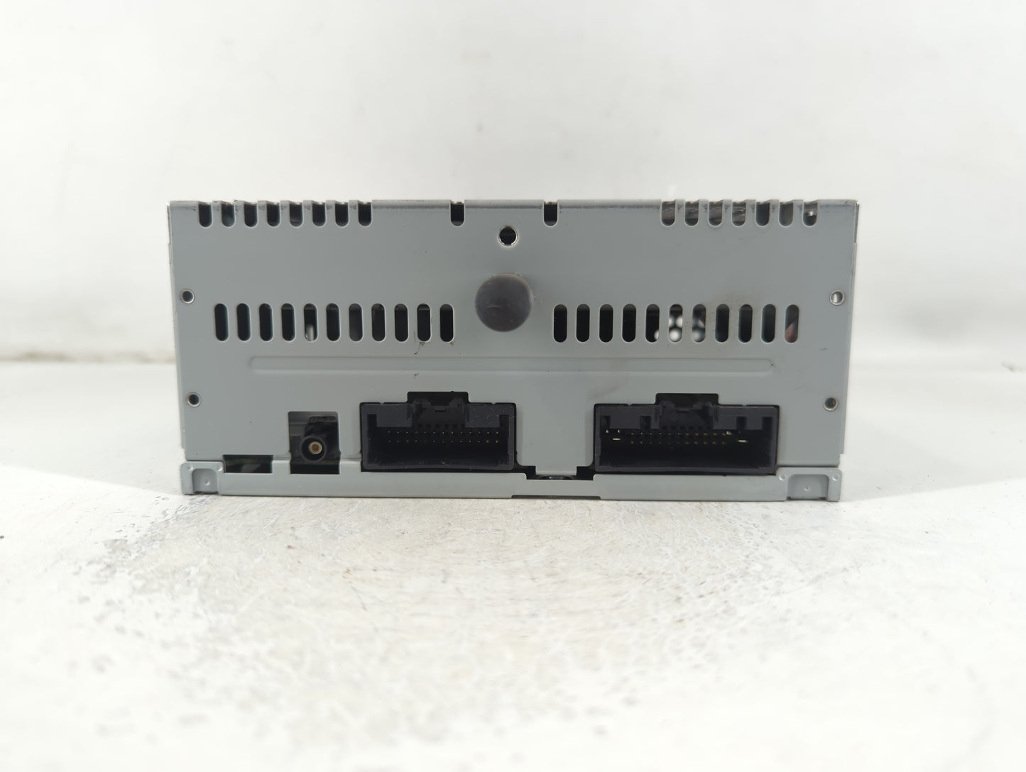 2016-2017 Ford F-150 Radio AM FM Cd Player Receiver Replacement P/N:GL3T-19C107-AA Fits Fits 2016 2017 OEM Used Auto Parts -