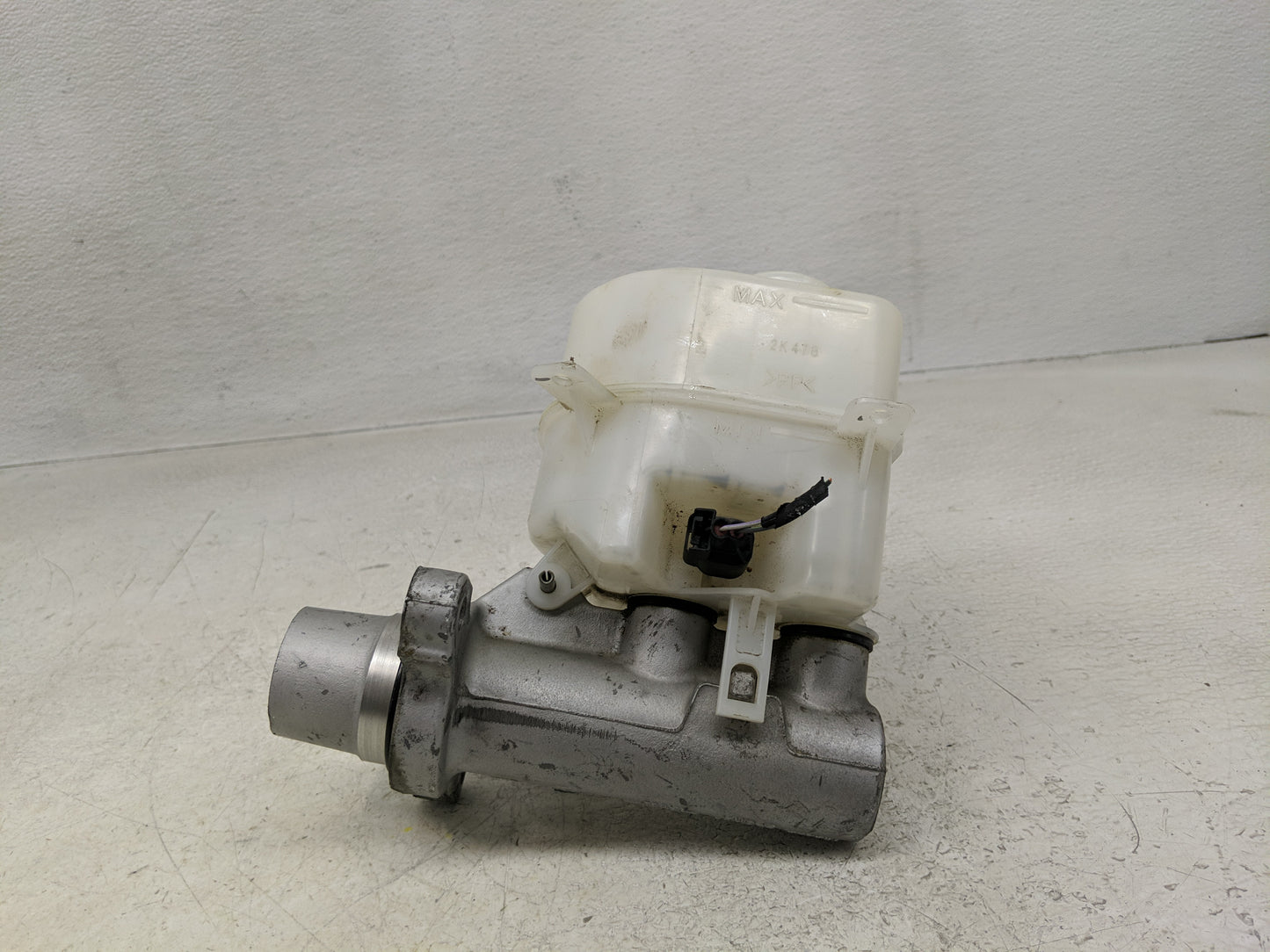 Ford F-250 Brake Master Cylinder 1300400 - Oemusedautoparts1.com