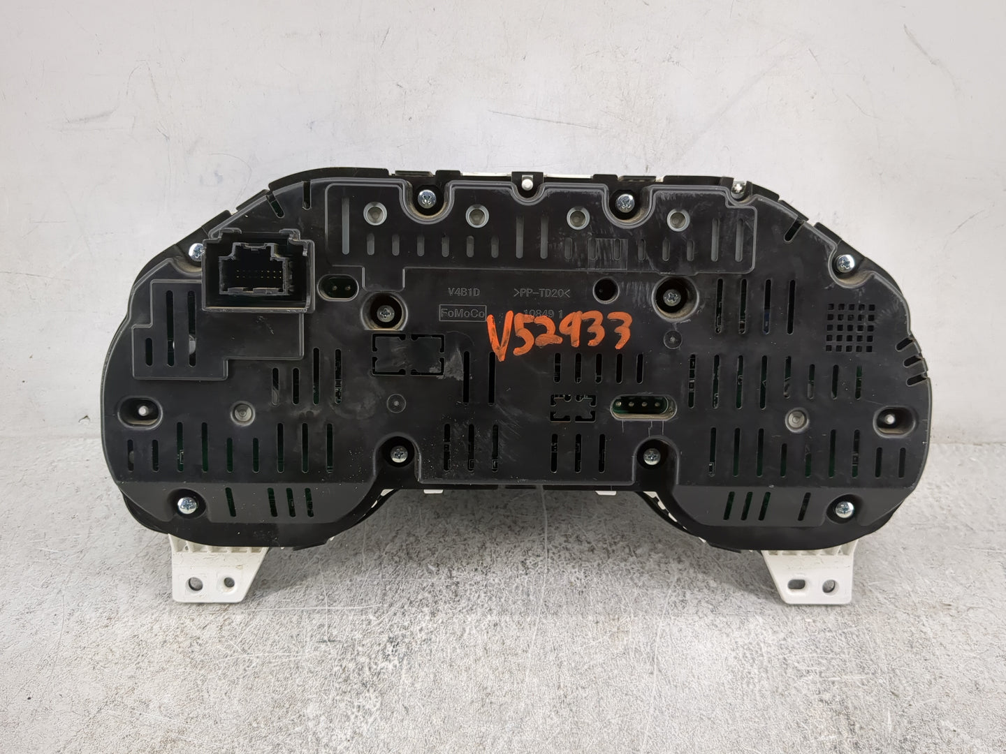 2017 Ford F-250 Super Duty Instrument Cluster Speedometer Gauges P/N:HC3T-10849-AAA TN257540-6390, V4B1D Miles: Fits OEM Use