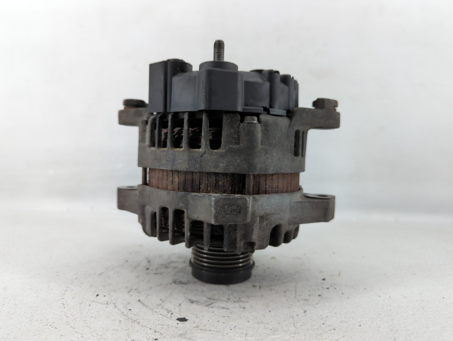 2017-2022 Ford F-250 Super Duty Alternator Replacement Generator Charging Assembly Engine OEM P/N:37300-2G800 Fits OEM Used 