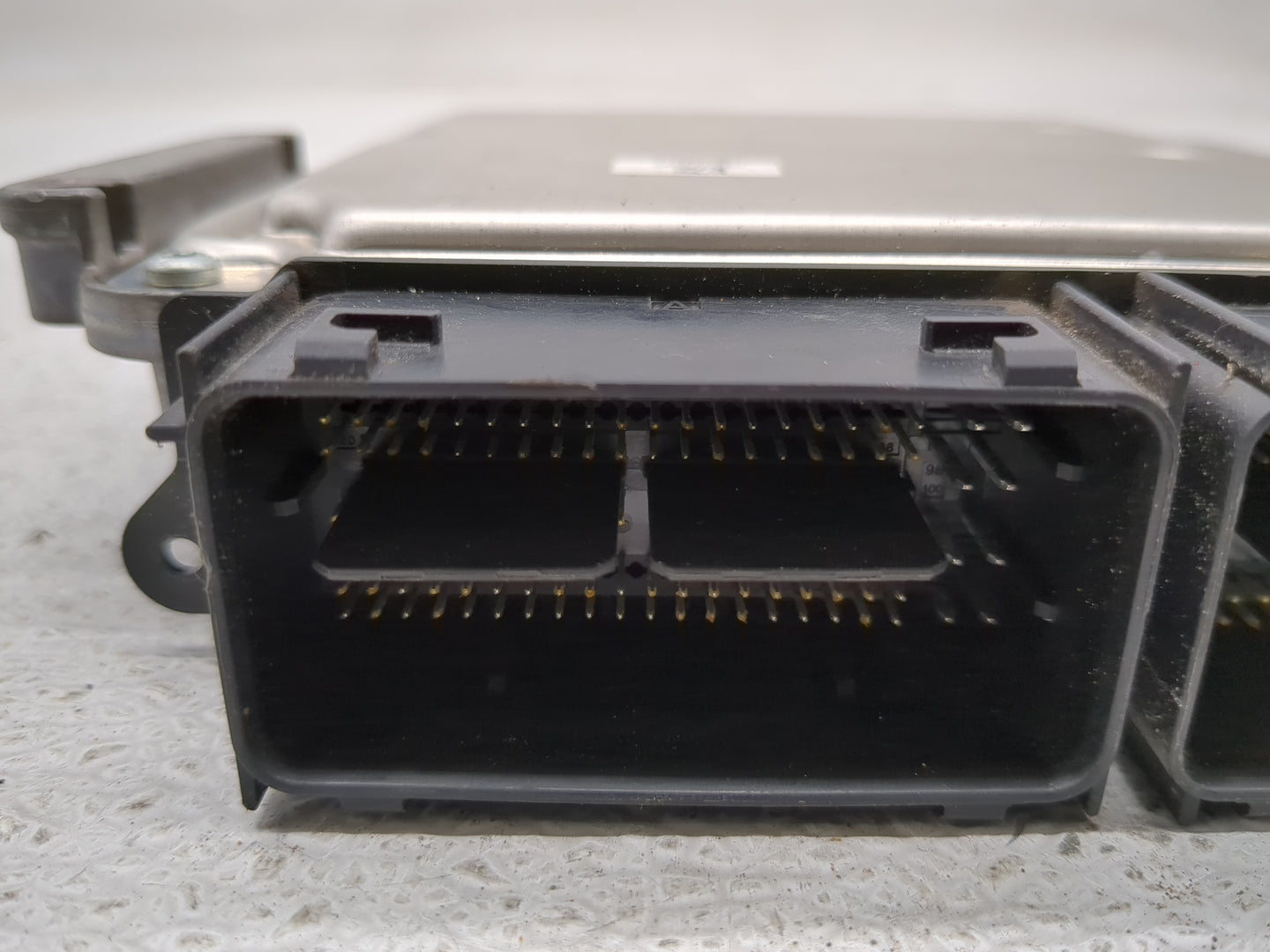 2017 Ford F150 PCM Engine Control Computer ECU ECM PCU OEM P/N:FL3A-12A650-APA GD9A-12B684-AA Fits Fits 2015 2016 2018 2019 