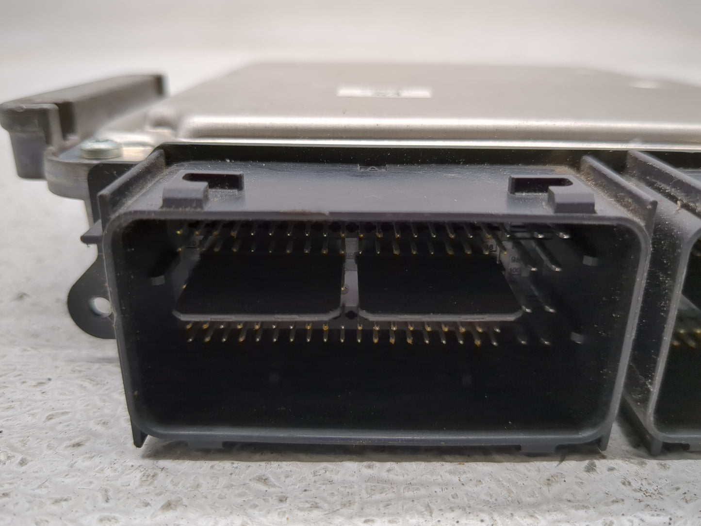 2017 Ford F150 PCM Engine Control Computer ECU ECM PCU OEM P/N:FL3A-12A650-APA GD9A-12B684-AA Fits Fits 2015 2016 2018 2019 
