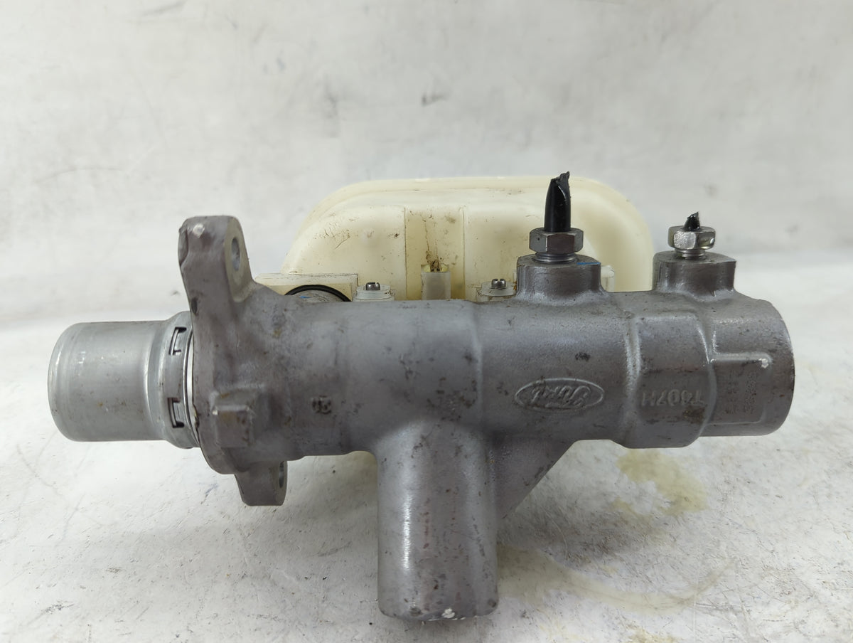 Ford F150 Brake Master Cylinder 1498717 - Oemusedautoparts1.com