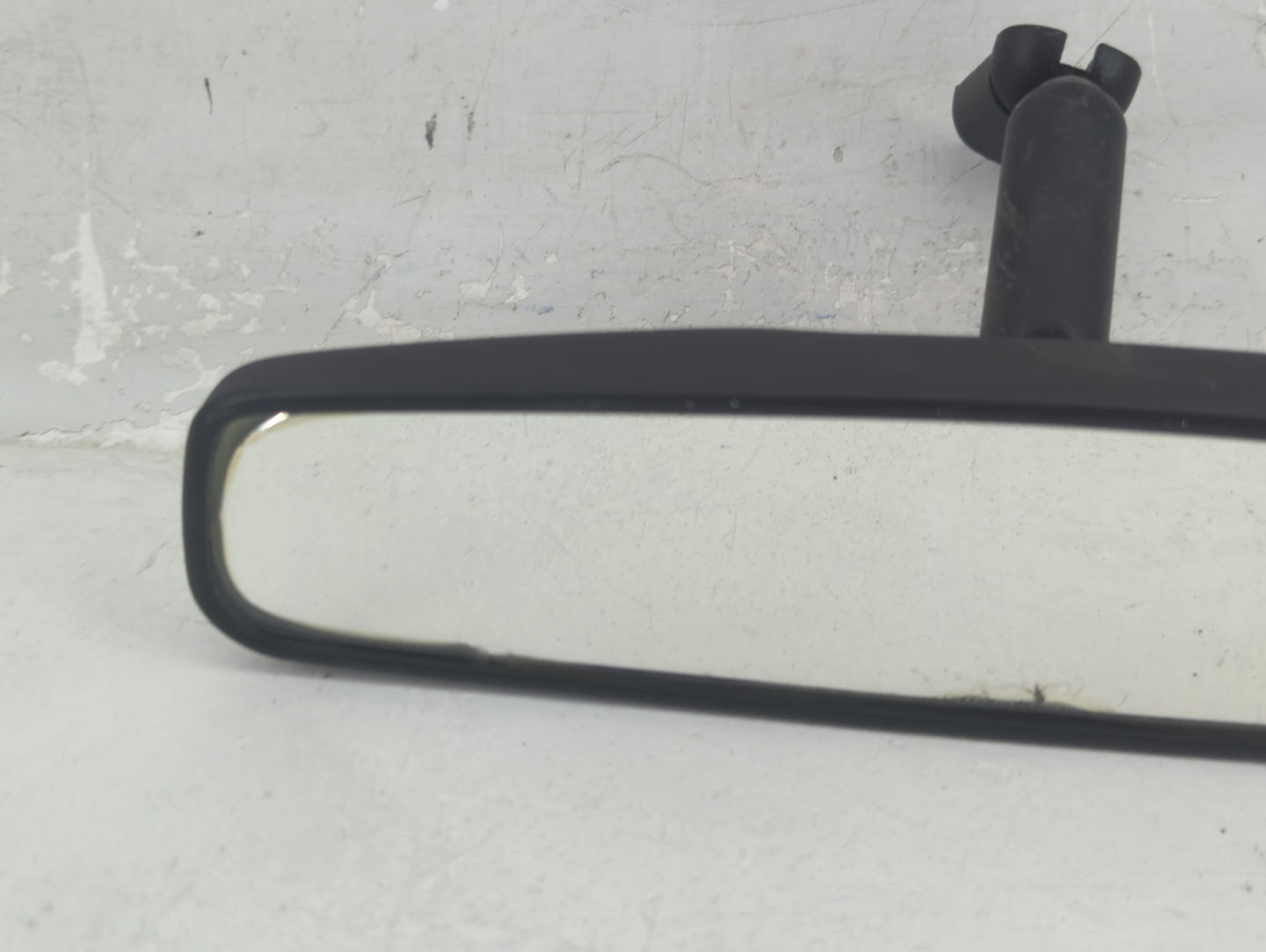 2017 Ford F250sd Interior Rear View Mirror Replacement OEM P/N:011083 Fits OEM Used Auto Parts - Oemusedautoparts1.com