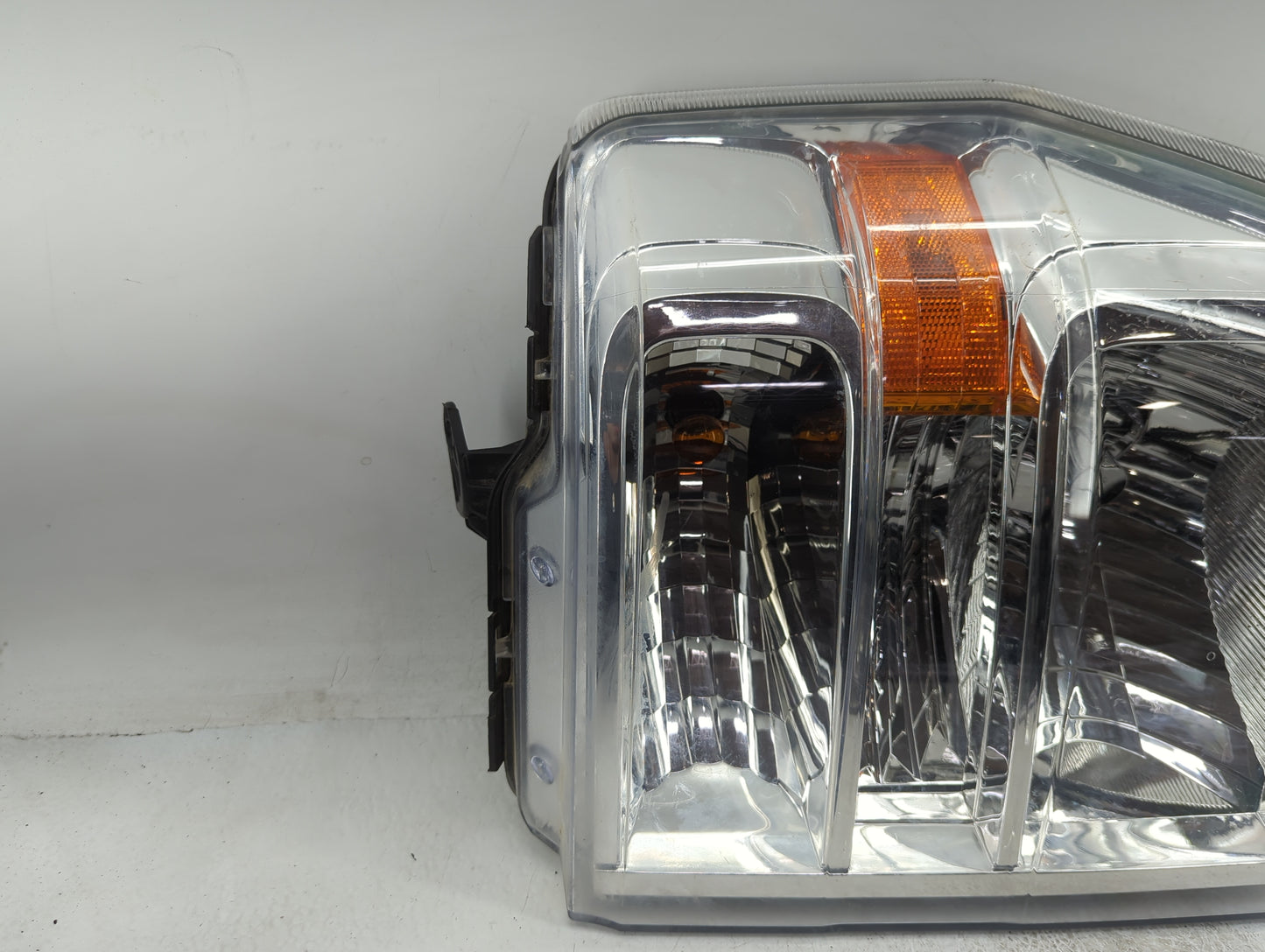 Ford F650 Driver Left Oem Head Light Headlight Lamp - Oemusedautoparts1.com