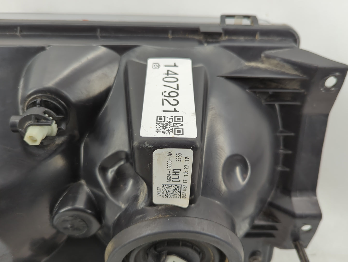 Ford F650 Driver Left Oem Head Light Headlight Lamp - Oemusedautoparts1.com