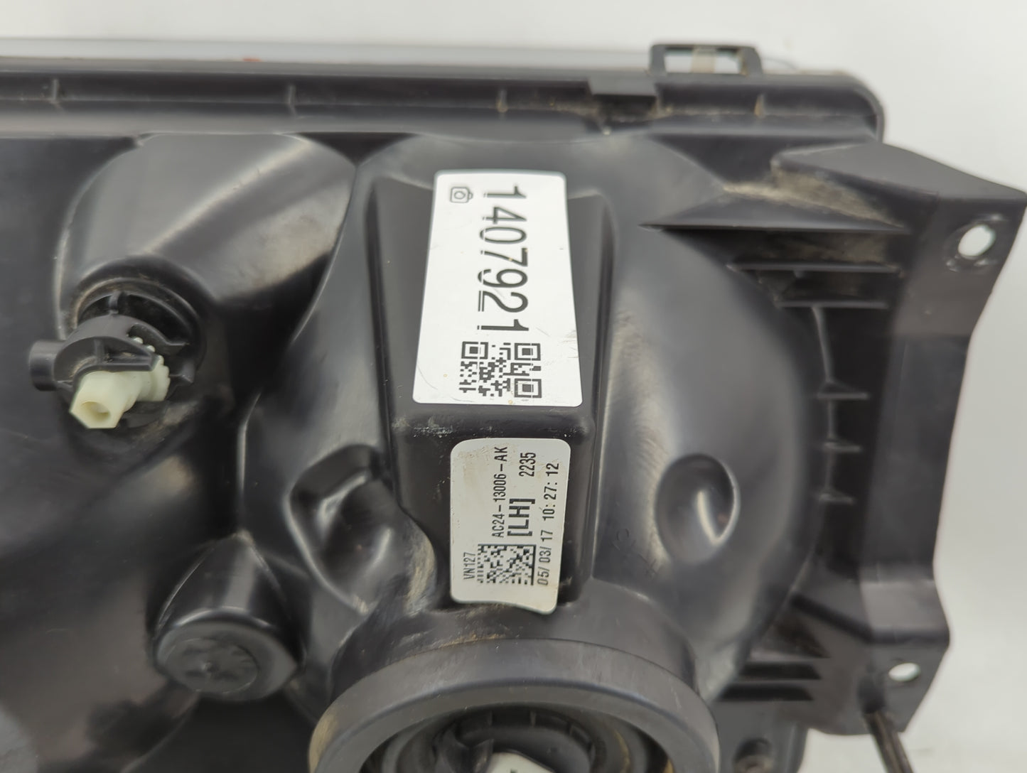 Ford F650 Driver Left Oem Head Light Headlight Lamp - Oemusedautoparts1.com
