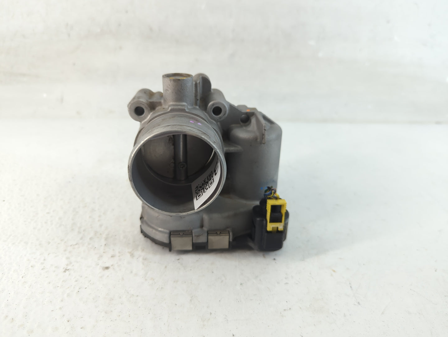 2014-2019 Ford Fiesta Throttle Body P/N:7S7G-9F991-CA Fits Fits 2013 2014 2015 2016 2017 2018 2019 OEM Used Auto Parts - Oem