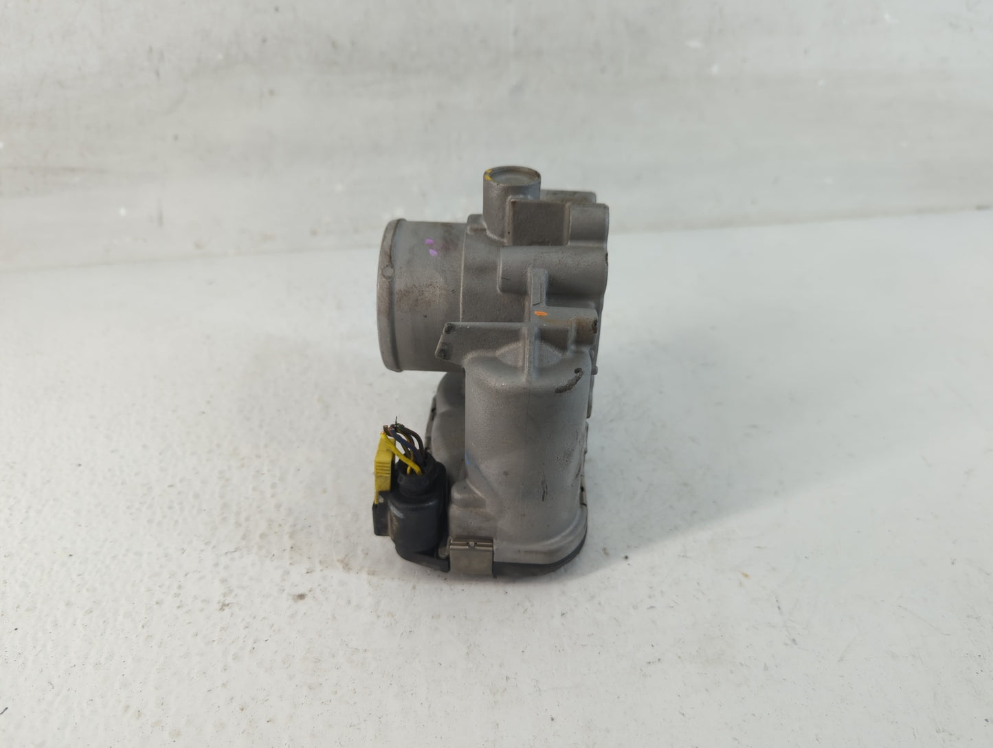 2014-2019 Ford Fiesta Throttle Body P/N:7S7G-9F991-CA Fits Fits 2013 2014 2015 2016 2017 2018 2019 OEM Used Auto Parts - Oem