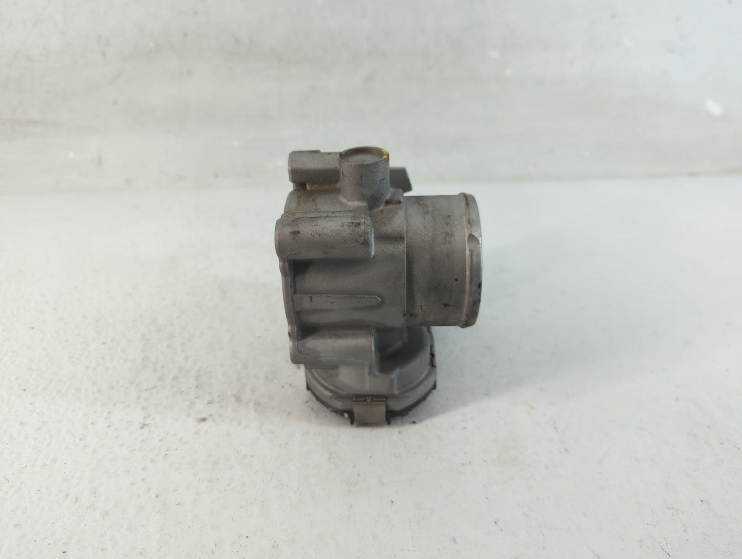 2014-2019 Ford Fiesta Throttle Body P/N:7S7G-9F991-CA Fits Fits 2013 2014 2015 2016 2017 2018 2019 OEM Used Auto Parts - Oem