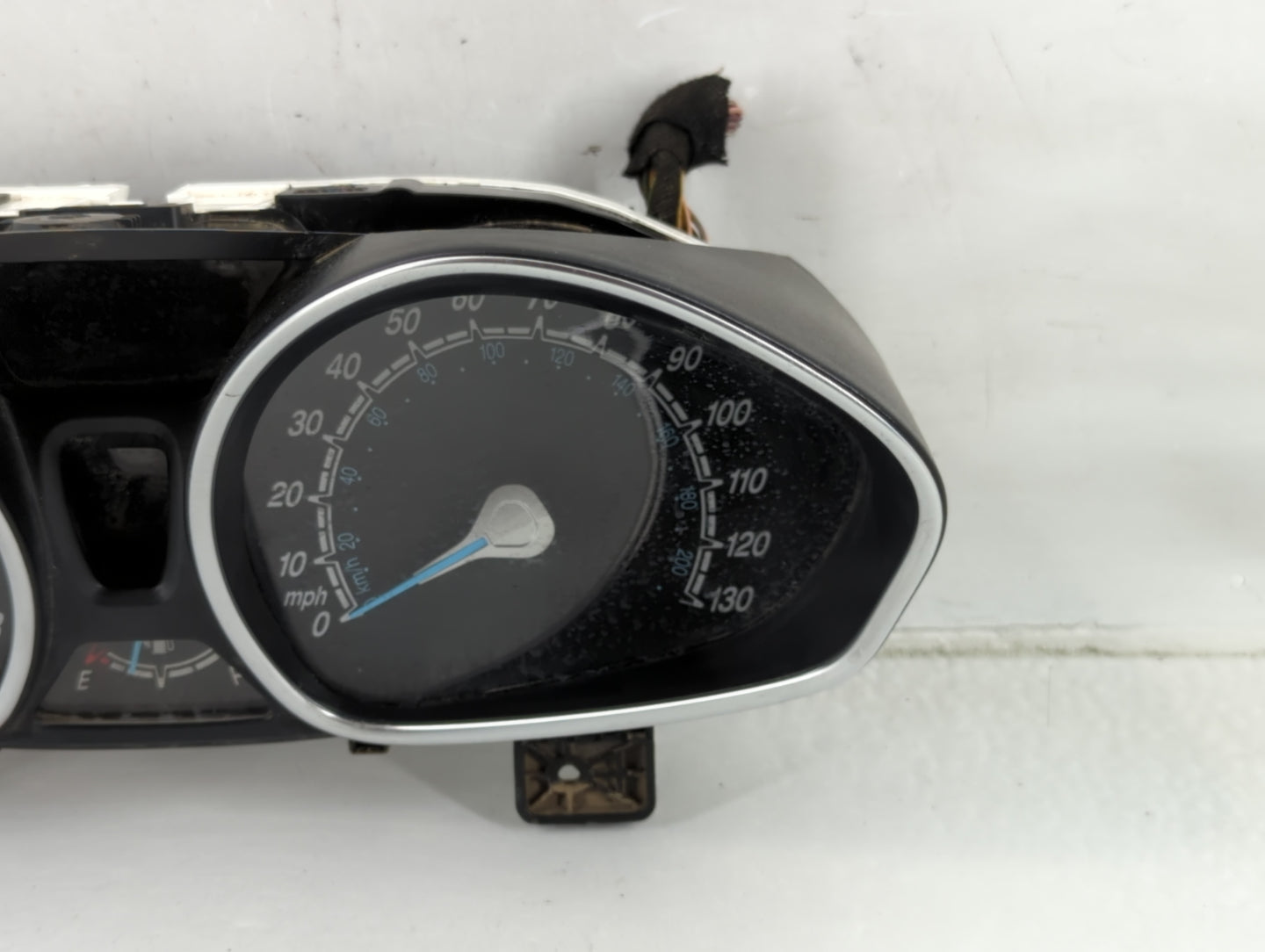 2017-2019 Ford Fiesta Instrument Cluster Speedometer Gauges P/N:10849 Fits Fits 2017 2018 2019 OEM Used Auto Parts - Oemused