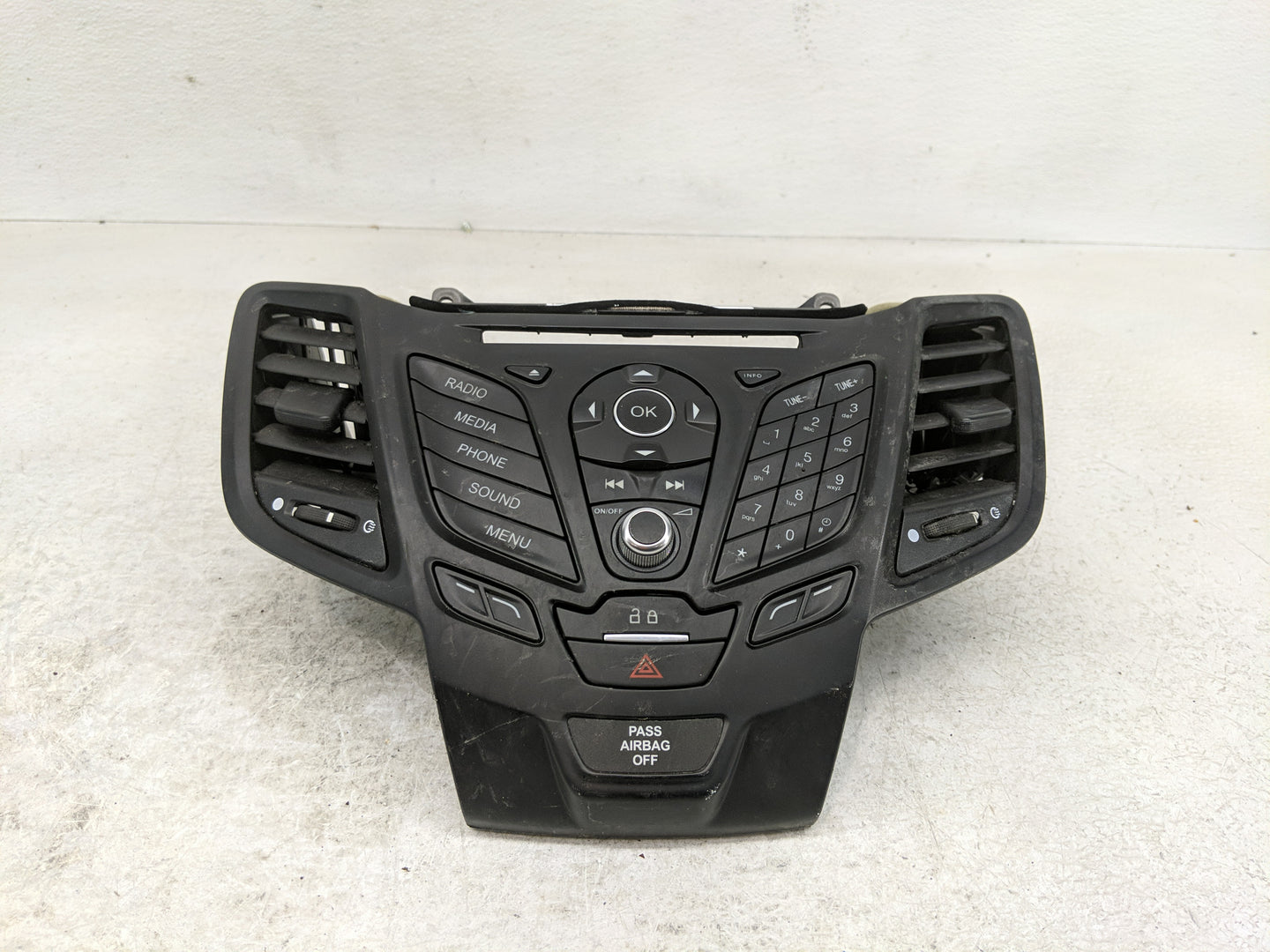 2015-2019 Ford Fiesta Radio Control Panel - Oemusedautoparts1.com