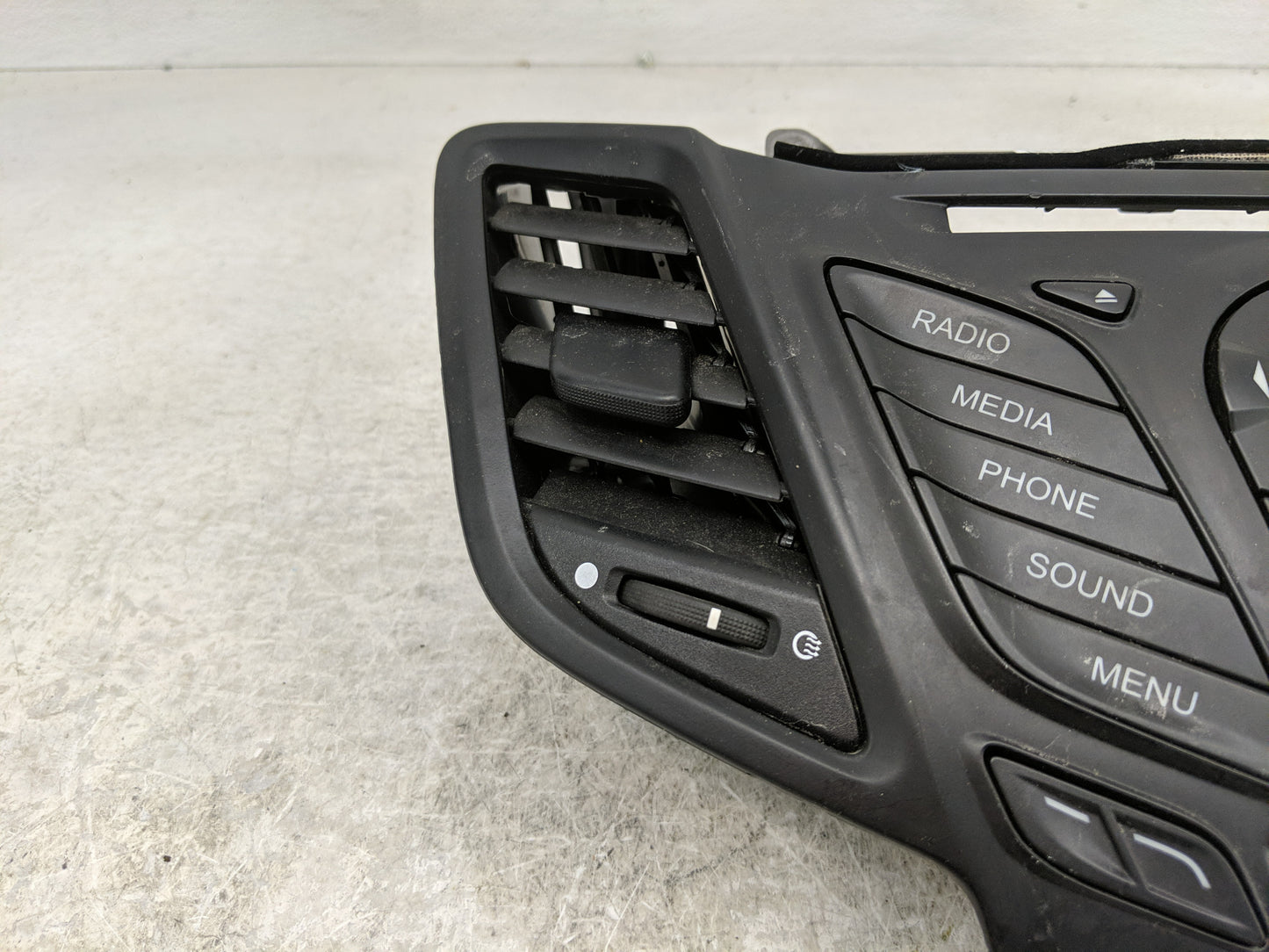 2015-2019 Ford Fiesta Radio Control Panel - Oemusedautoparts1.com