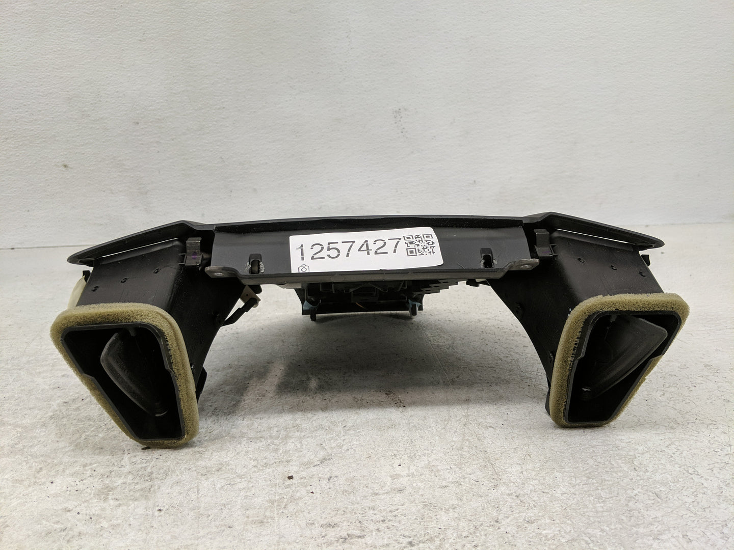 2015-2019 Ford Fiesta Radio Control Panel - Oemusedautoparts1.com