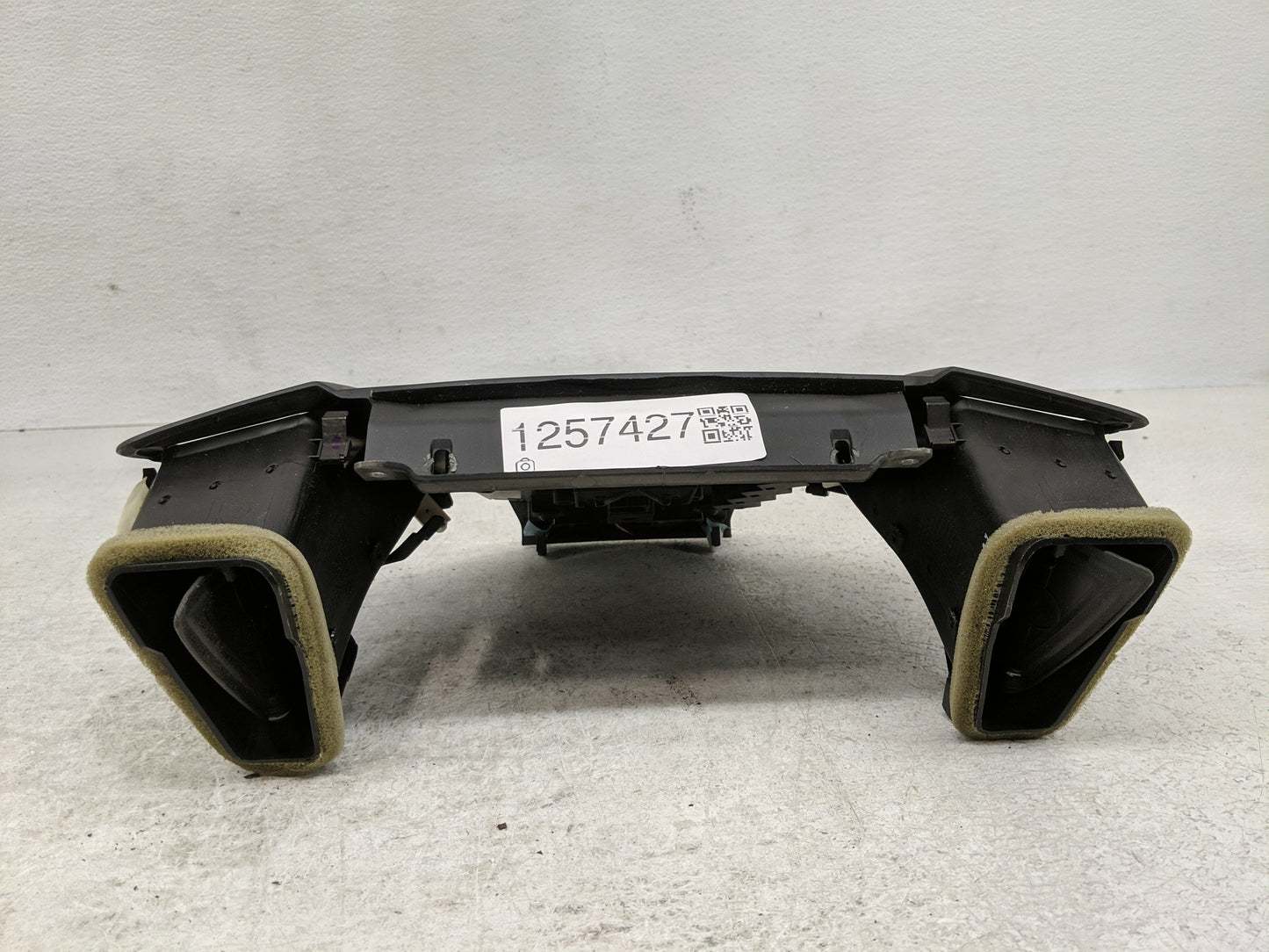 2015-2019 Ford Fiesta Radio Control Panel - Oemusedautoparts1.com