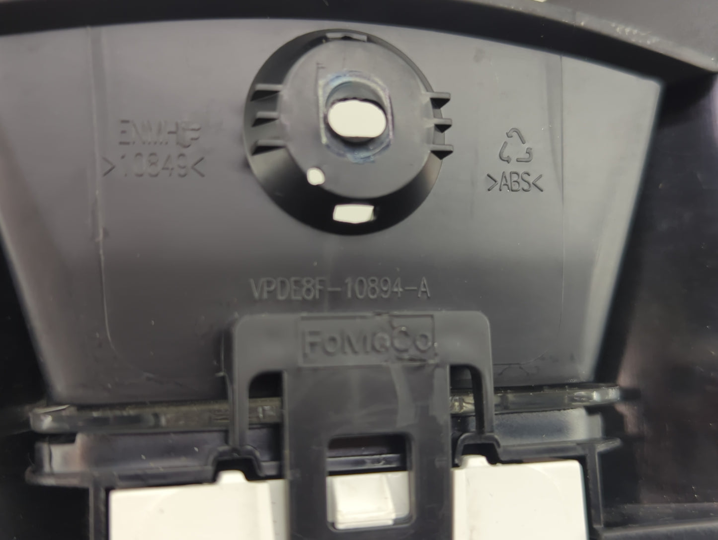 2016-2017 Ford Fiesta Instrument Cluster Speedometer Gauges P/N:VPDE8F-10894-A Fits Fits 2016 2017 OEM Used Auto Parts - Oem