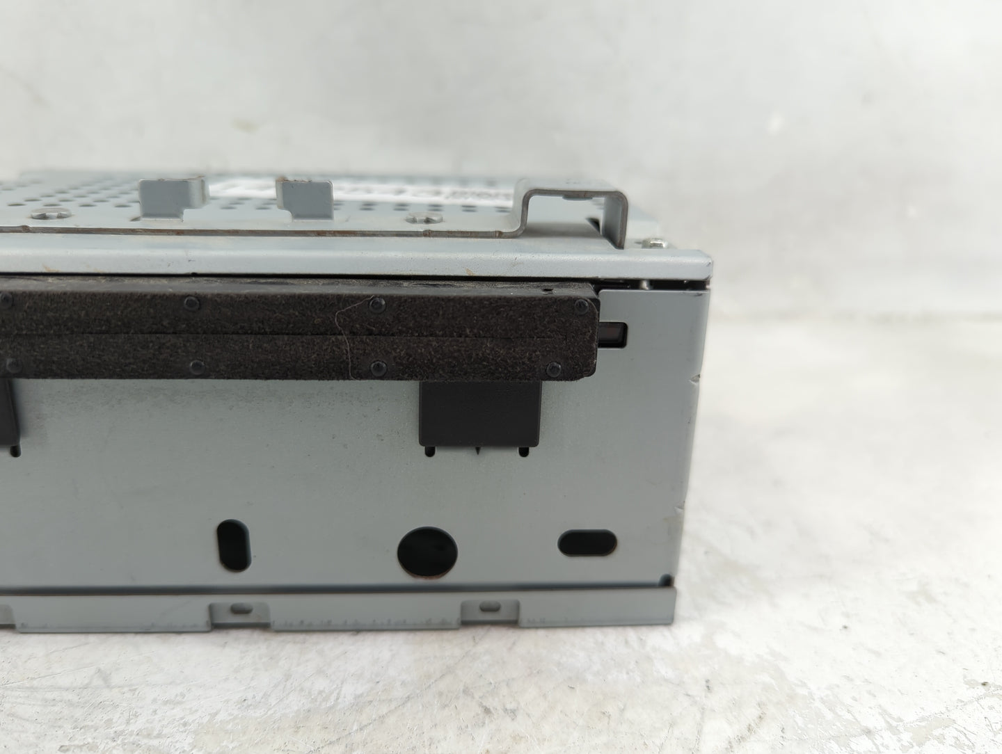 2016-2018 Ford Fiesta Radio AM FM Cd Player Receiver Replacement P/N:D2BT-19C107-AJ Fits Fits 2016 2017 2018 OEM Used Auto P