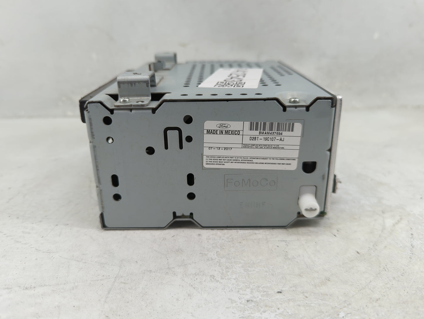 2016-2018 Ford Fiesta Radio AM FM Cd Player Receiver Replacement P/N:D2BT-19C107-AJ Fits Fits 2016 2017 2018 OEM Used Auto P