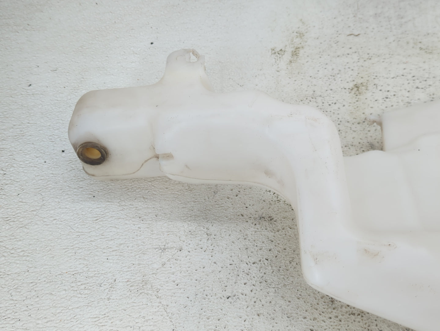 2011-2019 Ford Fiesta Windshield Washer Fluid Reservoir Bottle Oem - Oemusedautoparts1.com
