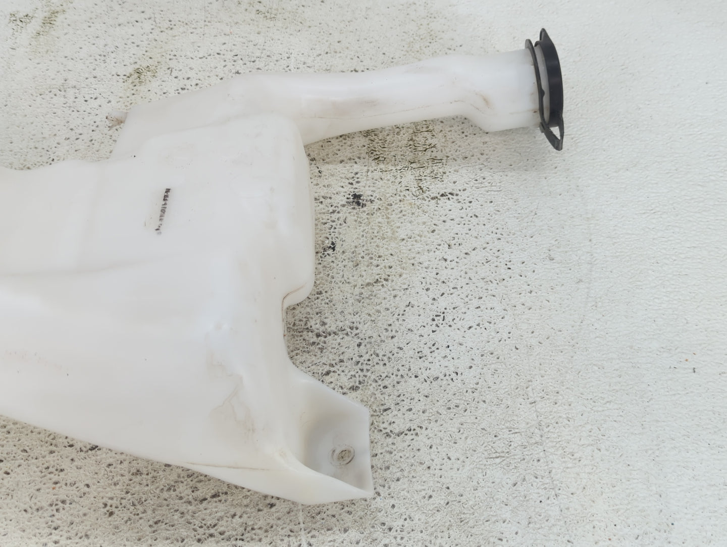 2011-2019 Ford Fiesta Windshield Washer Fluid Reservoir Bottle Oem - Oemusedautoparts1.com