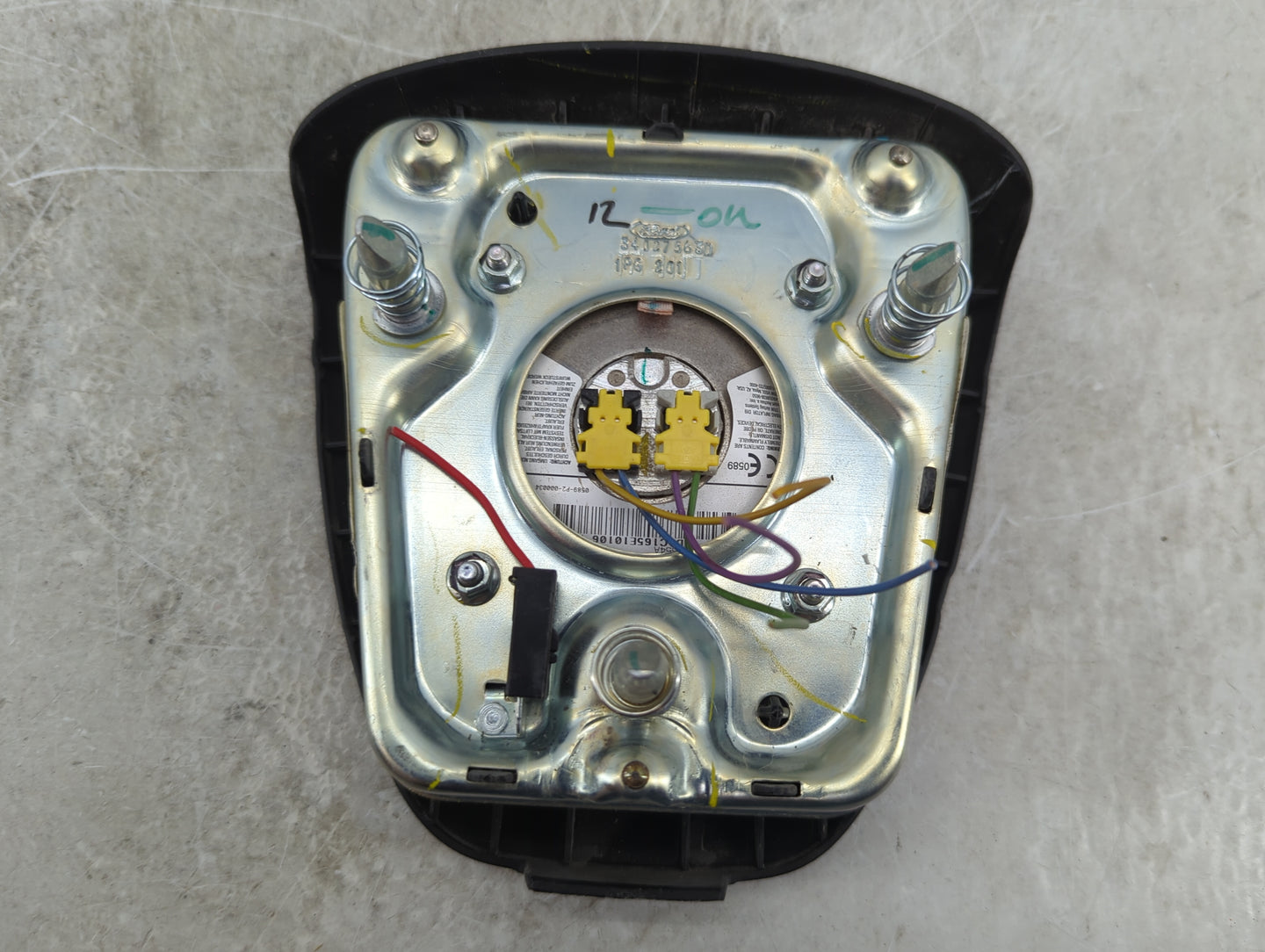 2017 Ford Fiesta Air Bag Driver Left Steering Wheel Mounted P/N:AE83 54043B13 AG35B8 A188193F1G087 Fits OEM Used Auto Parts 