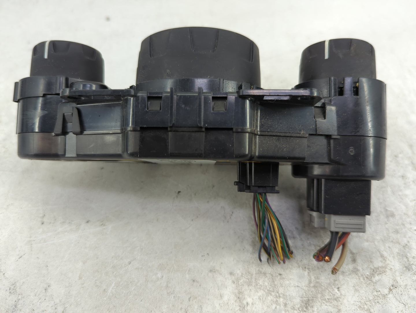 2014-2019 Ford Fiesta Climate Control Module Temperature AC/Heater Replacement P/N:D2BT 19980 AF Fits OEM Used Auto Parts - 