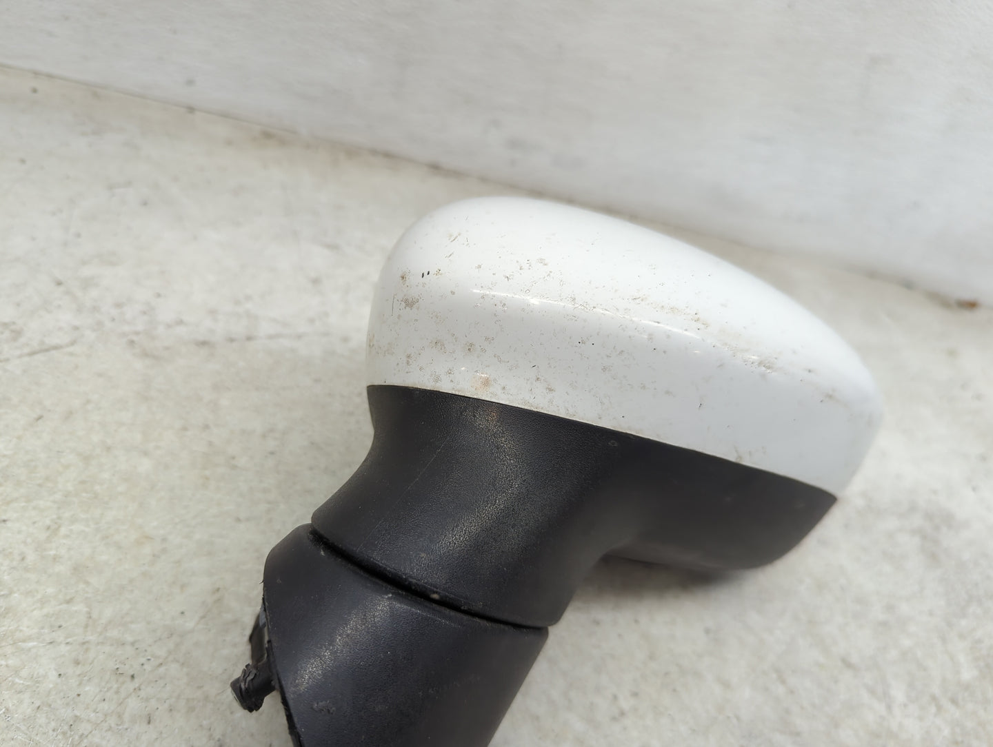 2011-2019 Ford Fiesta Driver Side View Mirror - Left Door Mirror OEM Used - Oemusedautoparts1.com