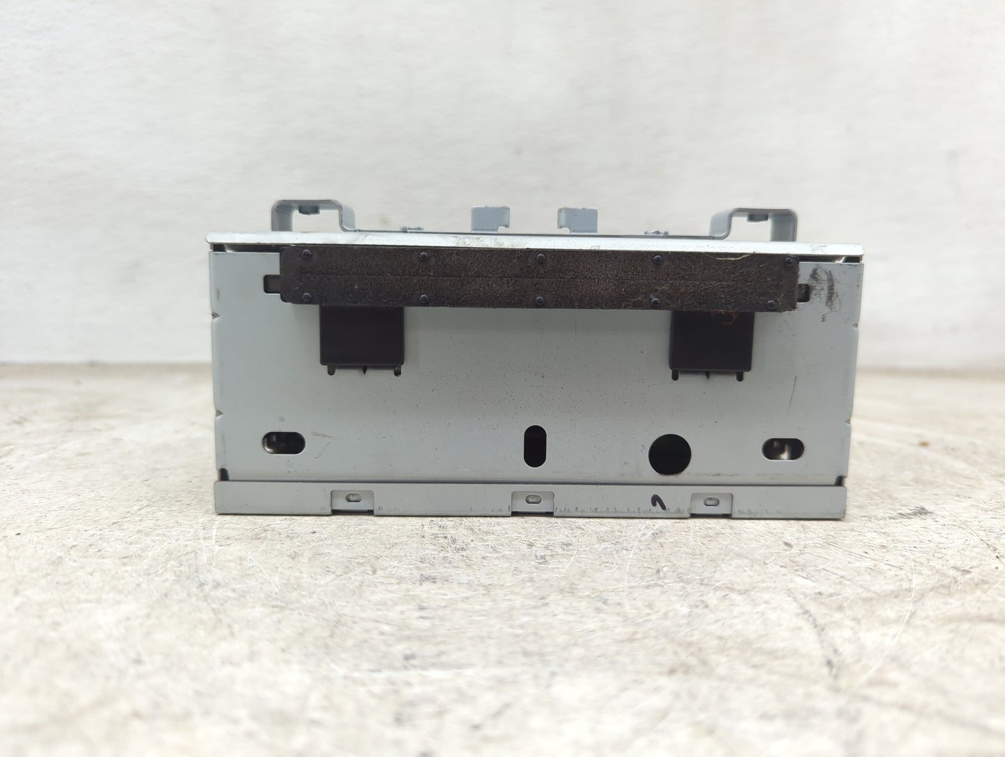 2016-2018 Ford Fiesta Radio AM FM Cd Player Receiver Replacement P/N:D2BT-19C107-AJ BMAM008787 Fits Fits 2016 2017 2018 OEM 
