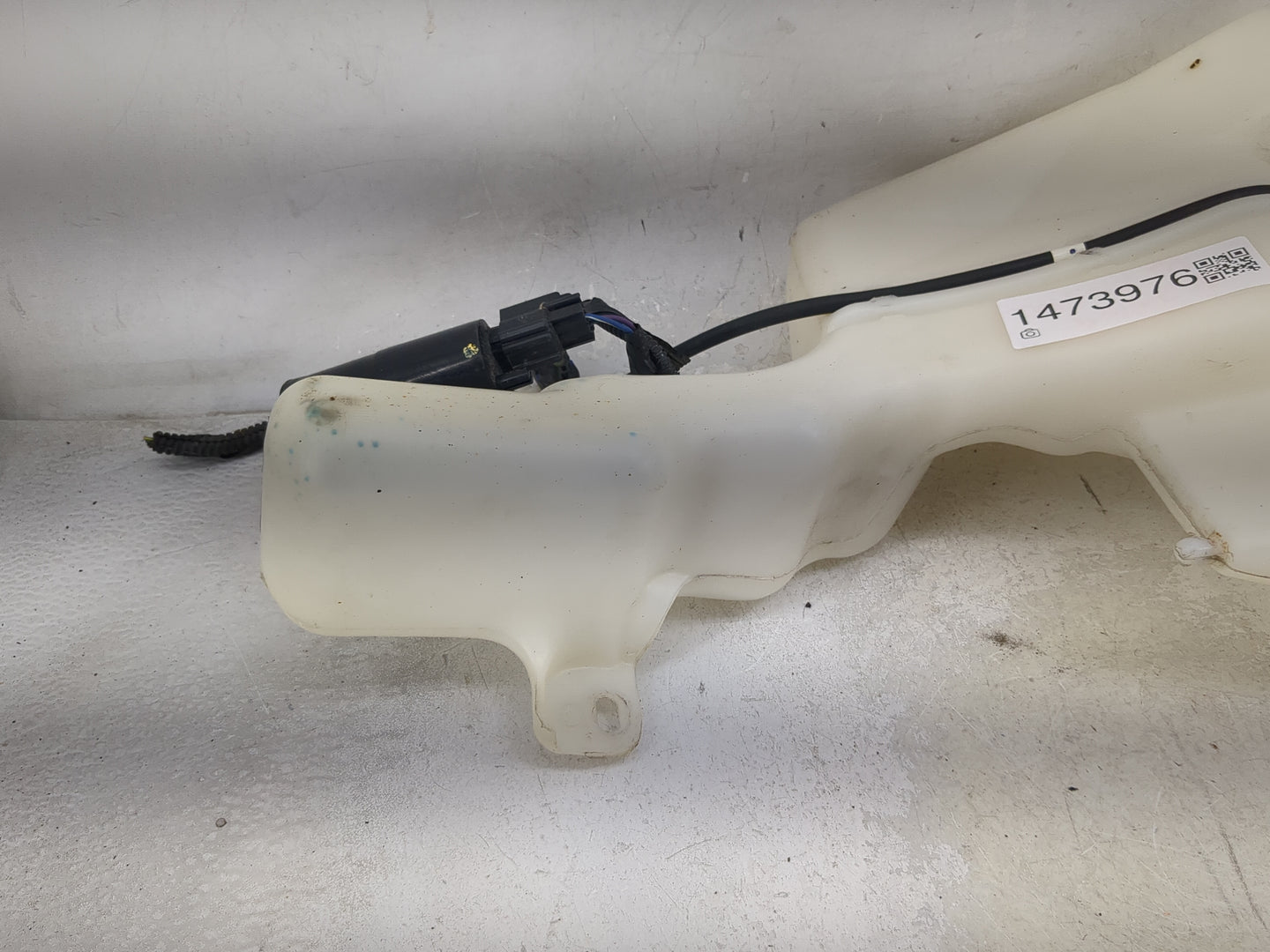 2011-2019 Ford Fiesta Windshield Washer Fluid Reservoir Bottle Oem 1473976 - Oemusedautoparts1.com