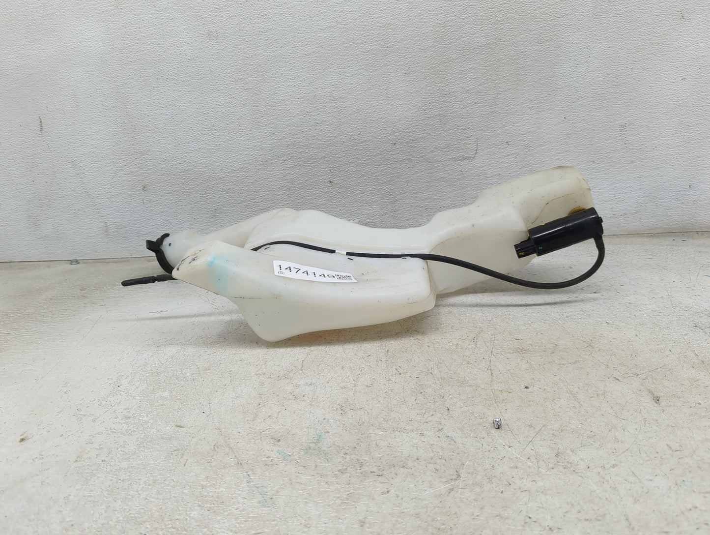 2011-2019 Ford Fiesta Windshield Washer Fluid Reservoir Bottle Oem 1474149 - Oemusedautoparts1.com