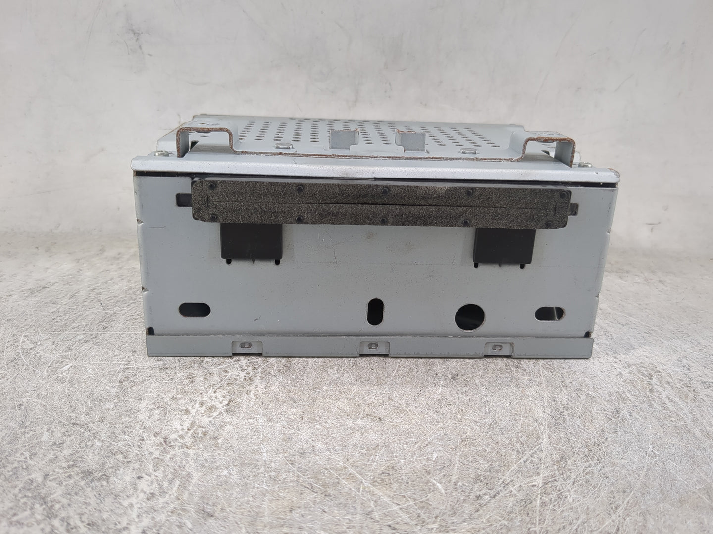 2016-2018 Ford Fiesta Radio AM FM Cd Player Receiver Replacement P/N:D2BT-19C107-AJ Fits Fits 2016 2017 2018 OEM Used Auto P