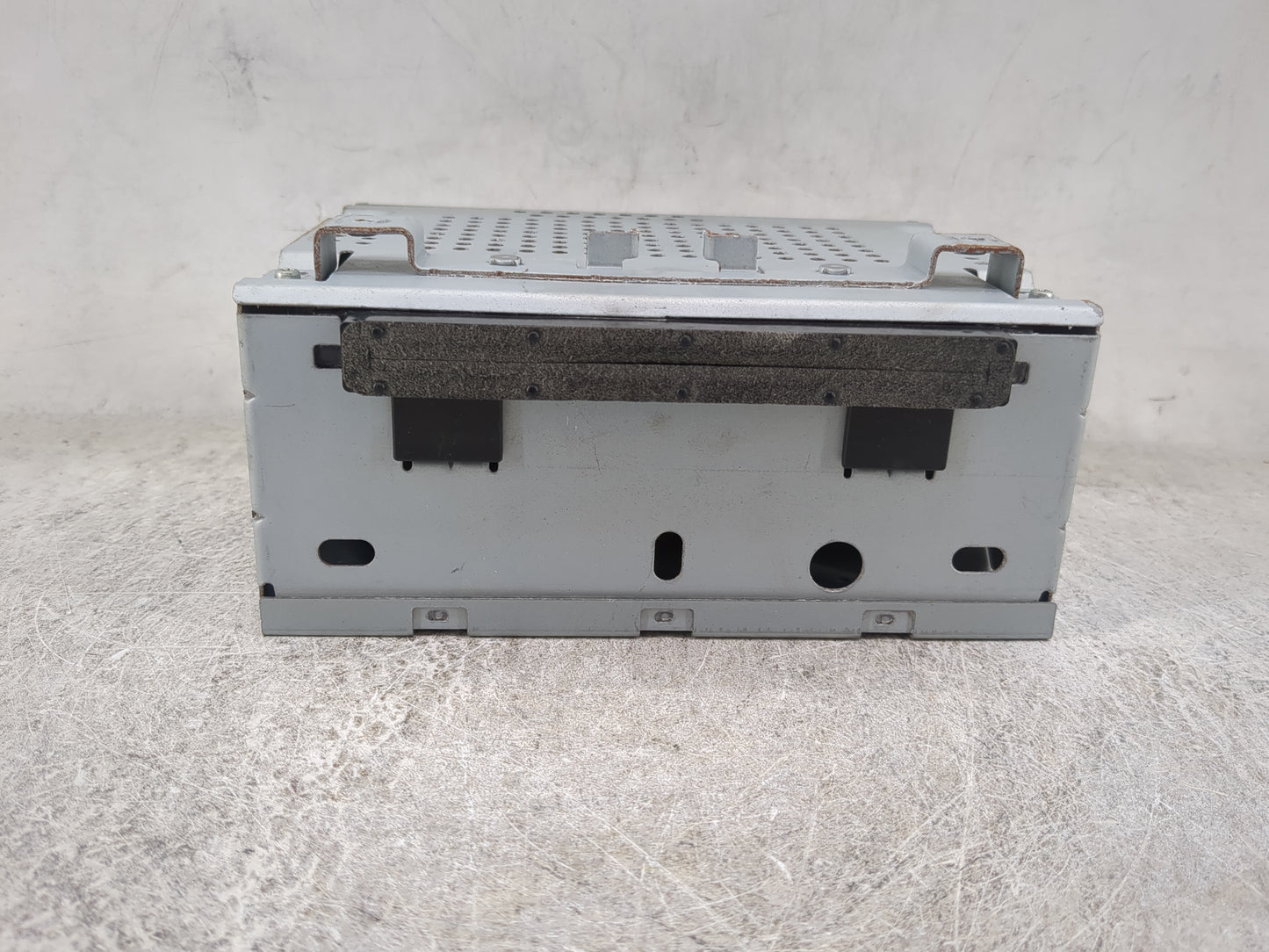 2016-2018 Ford Fiesta Radio AM FM Cd Player Receiver Replacement P/N:D2BT-19C107-AJ Fits Fits 2016 2017 2018 OEM Used Auto P