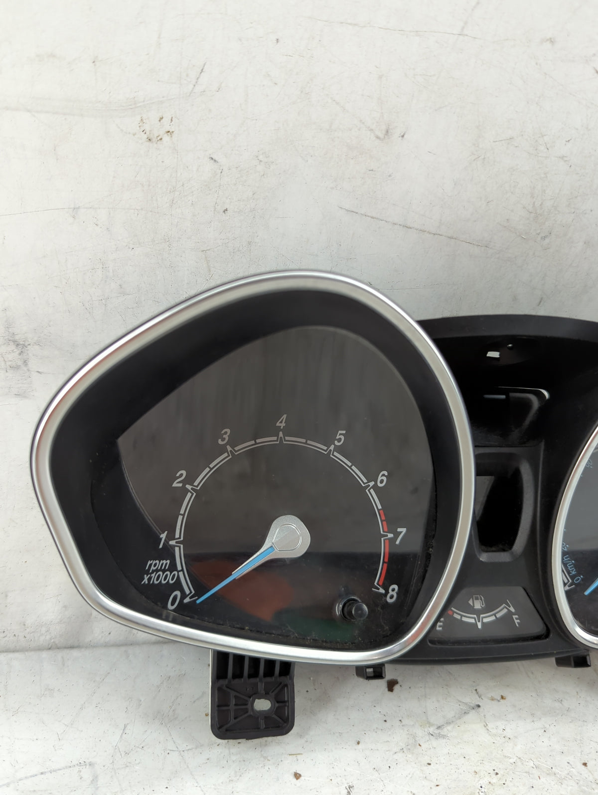 2017-2019 Ford Fiesta Instrument Cluster Speedometer Gauges P/N:D2BT-10849-GAV 2E8GAV03900 Miles: Fits Fits 2017 2018 2019 O