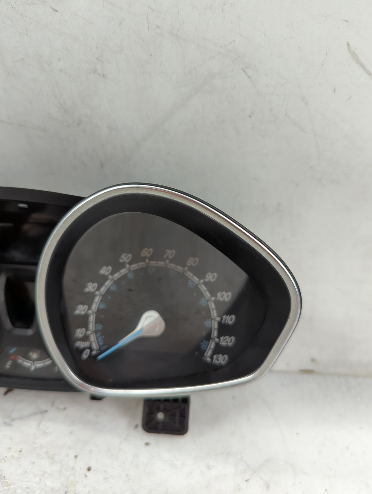 2017-2019 Ford Fiesta Instrument Cluster Speedometer Gauges P/N:D2BT-10849-GAV 2E8GAV03900 Miles: Fits Fits 2017 2018 2019 O