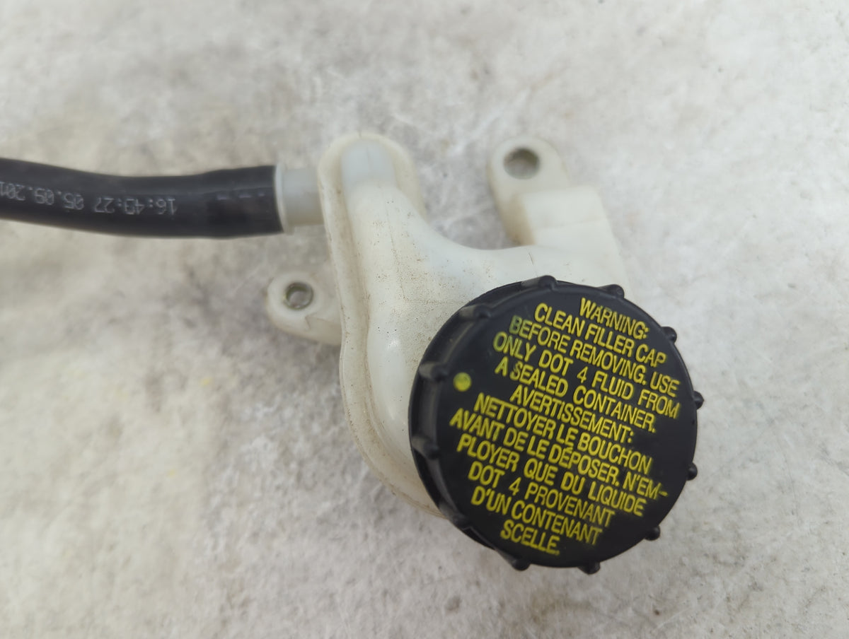 2011-2019 Ford Fiesta Brake Master Cylinder 1515945 - Oemusedautoparts1.com