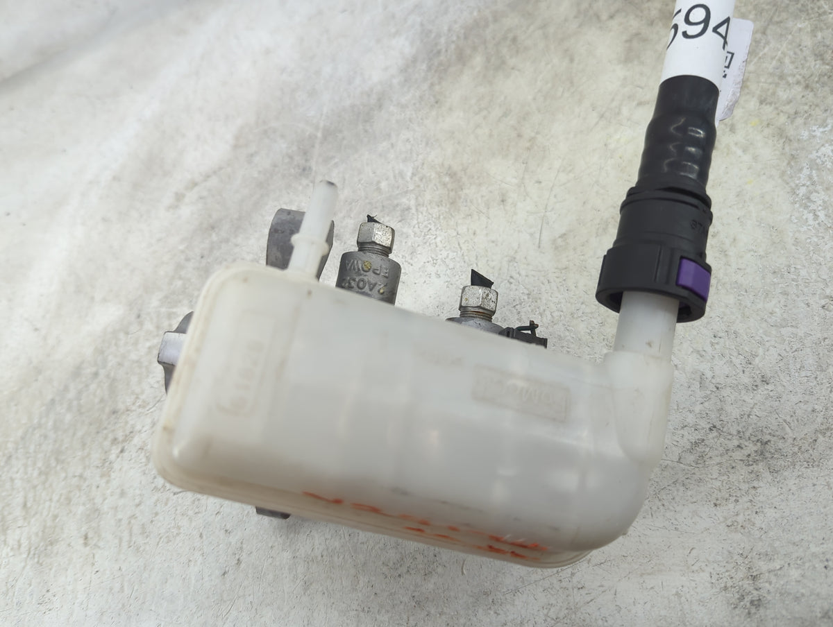 2011-2019 Ford Fiesta Brake Master Cylinder 1515945 - Oemusedautoparts1.com