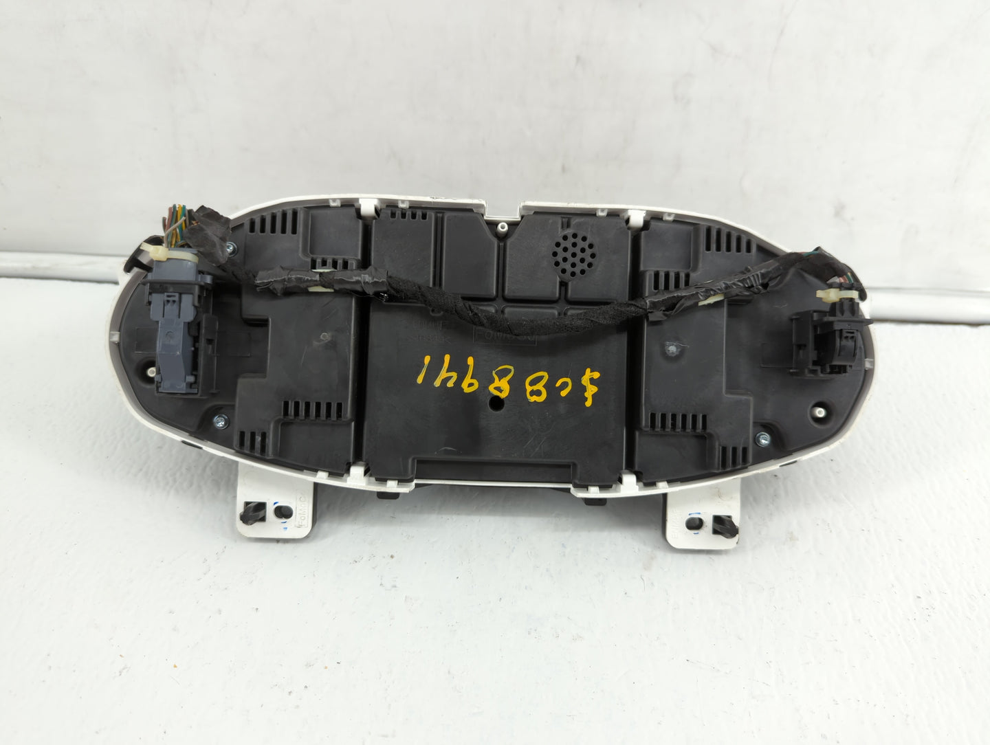 2017-2019 Ford Fiesta Instrument Cluster Speedometer Gauges P/N:D2BT-10849-GAV Fits Fits 2017 2018 2019 OEM Used Auto Parts 