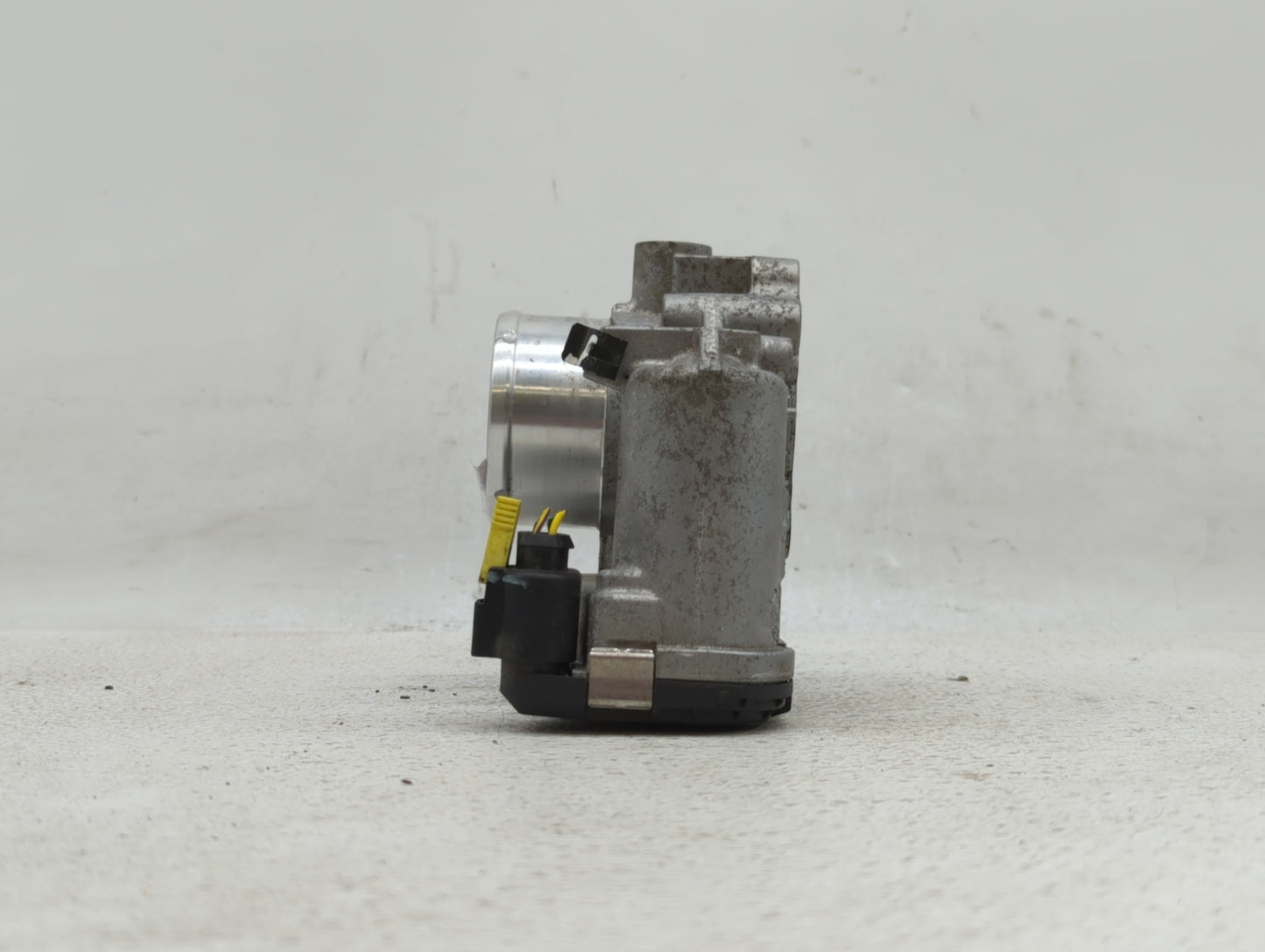 2014-2019 Ford Fiesta Throttle Body P/N:7S7G-9F991-CA Fits Fits 2013 2014 2015 2016 2017 2018 2019 OEM Used Auto Parts - Oem