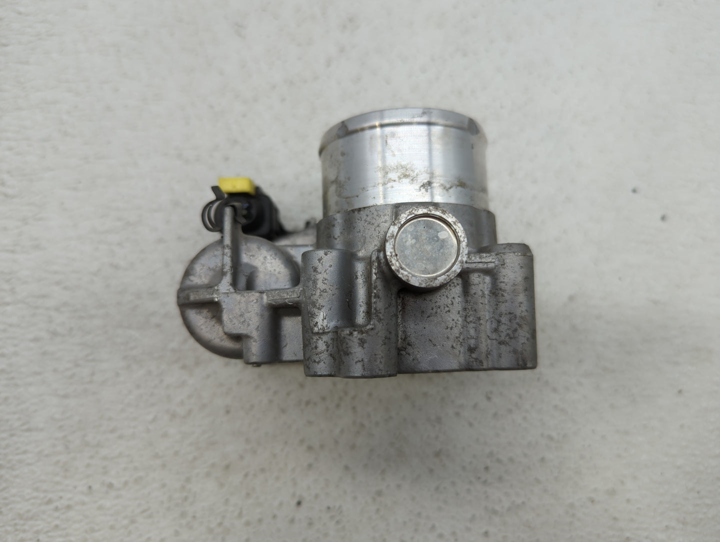 2014-2019 Ford Fiesta Throttle Body P/N:7S7G-9F991-CA Fits Fits 2013 2014 2015 2016 2017 2018 2019 OEM Used Auto Parts - Oem