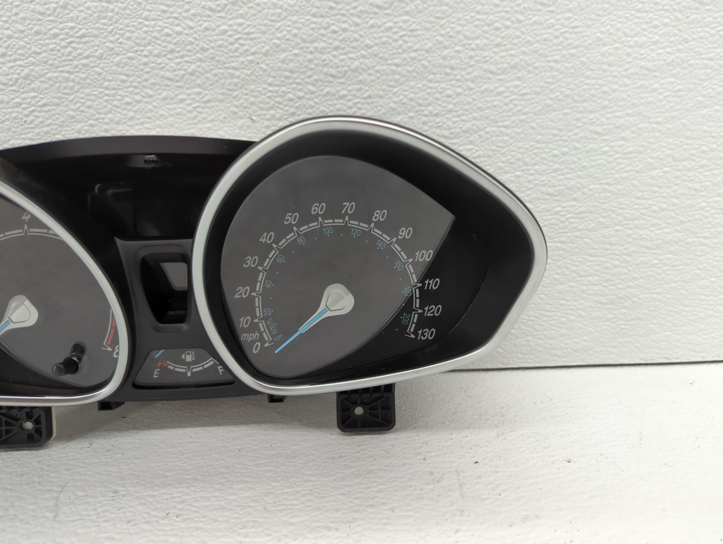 2017-2019 Ford Fiesta Instrument Cluster Speedometer Gauges P/N:D2BT-10849-GAV Fits Fits 2017 2018 2019 OEM Used Auto Parts 