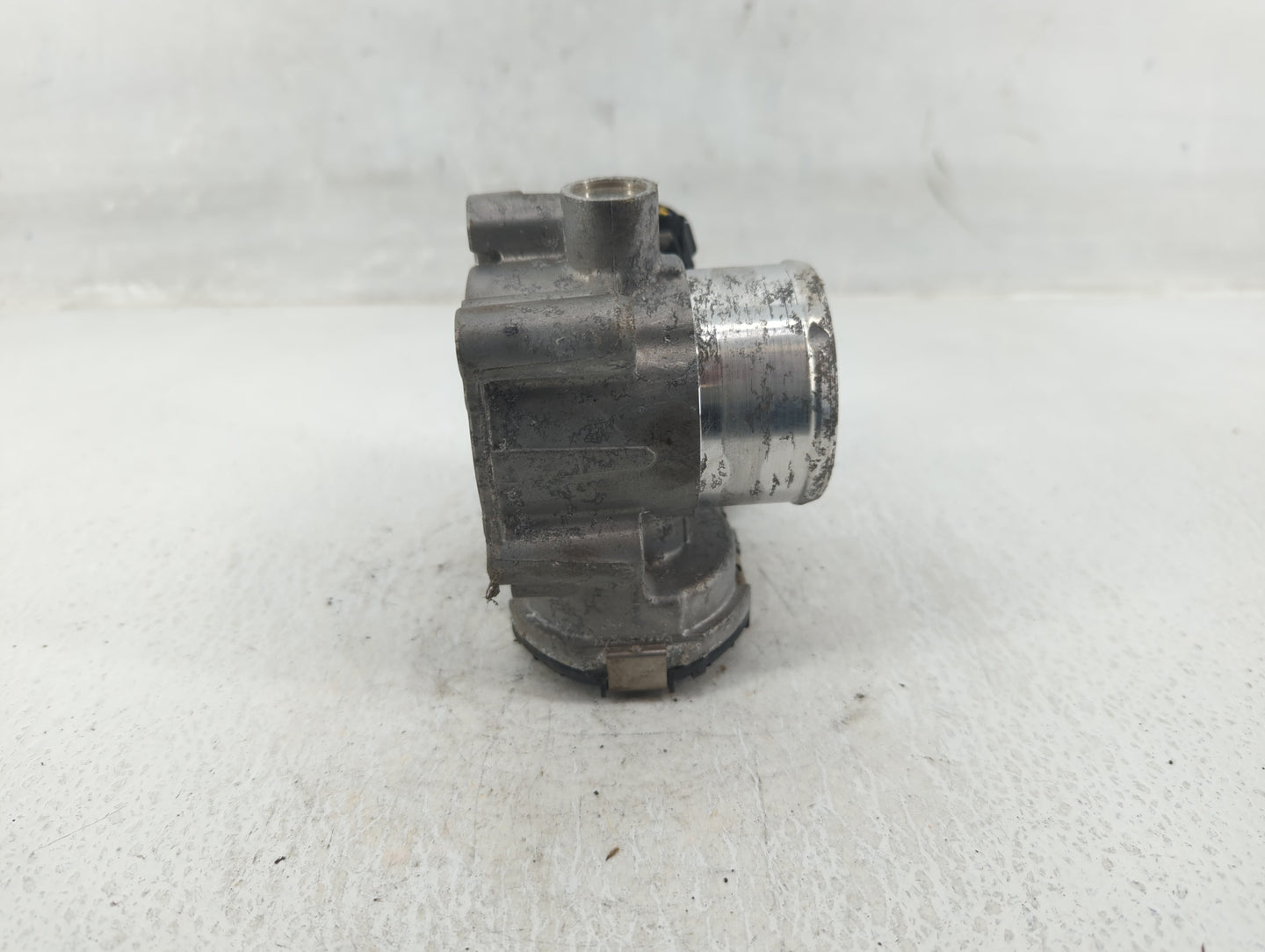 2014-2019 Ford Fiesta Throttle Body P/N:7S7G-9F991-CA Fits Fits 2013 2014 2015 2016 2017 2018 2019 OEM Used Auto Parts - Oem