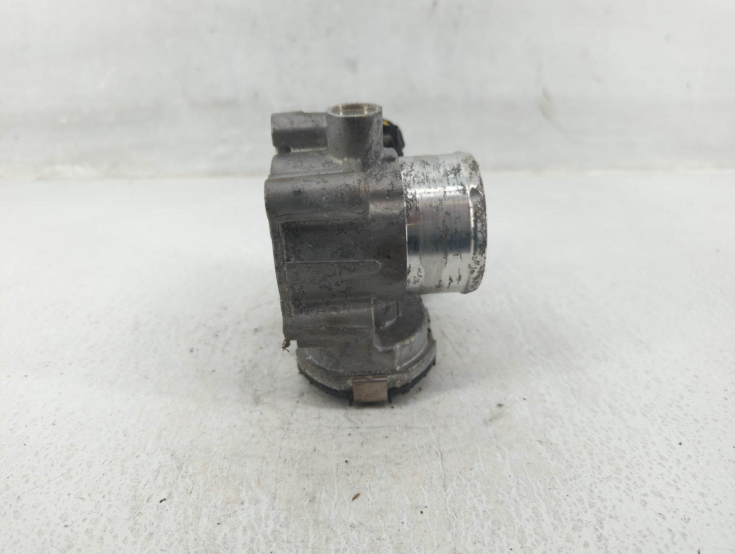 2014-2019 Ford Fiesta Throttle Body P/N:7S7G-9F991-CA Fits Fits 2013 2014 2015 2016 2017 2018 2019 OEM Used Auto Parts - Oem