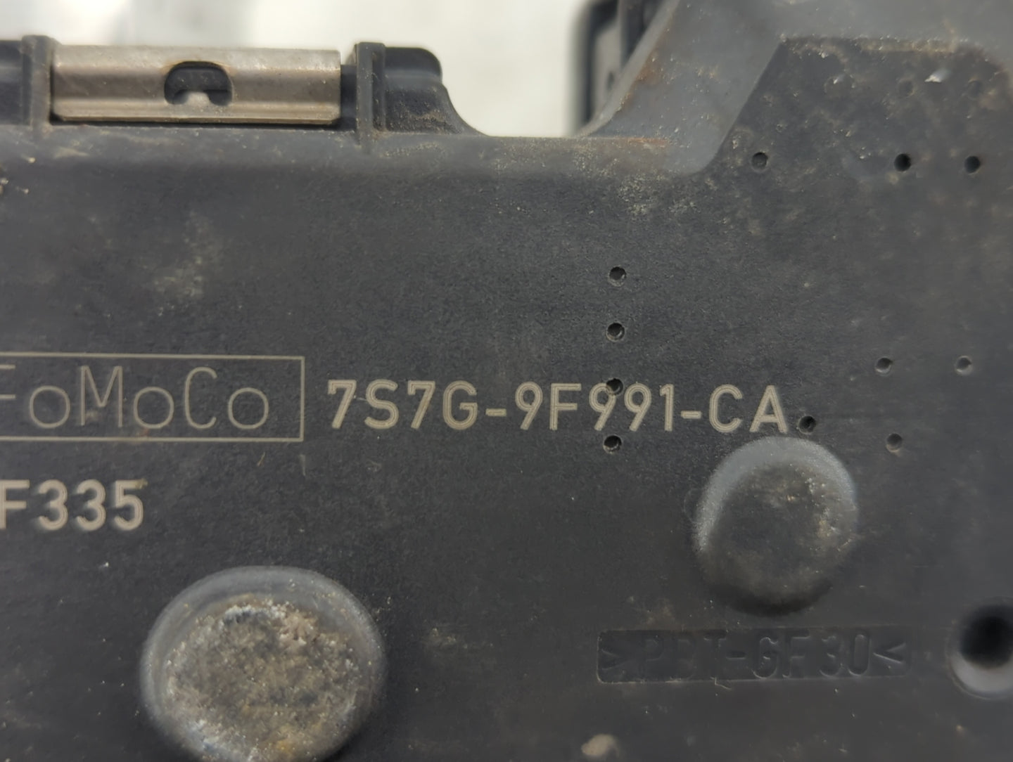 2014-2019 Ford Fiesta Throttle Body P/N:7S7G-9F991-CA Fits Fits 2013 2014 2015 2016 2017 2018 2019 OEM Used Auto Parts - Oem