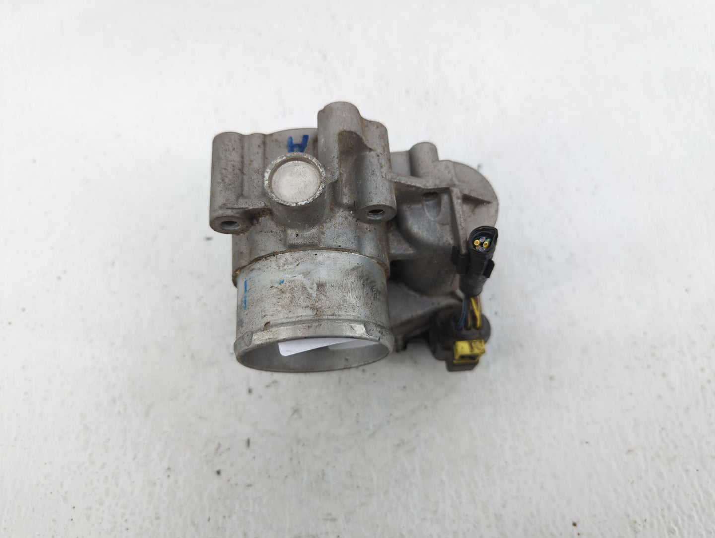 2014-2019 Ford Fiesta Throttle Body P/N:7S7G-9F991-CA Fits Fits 2013 2014 2015 2016 2017 2018 2019 OEM Used Auto Parts - Oem