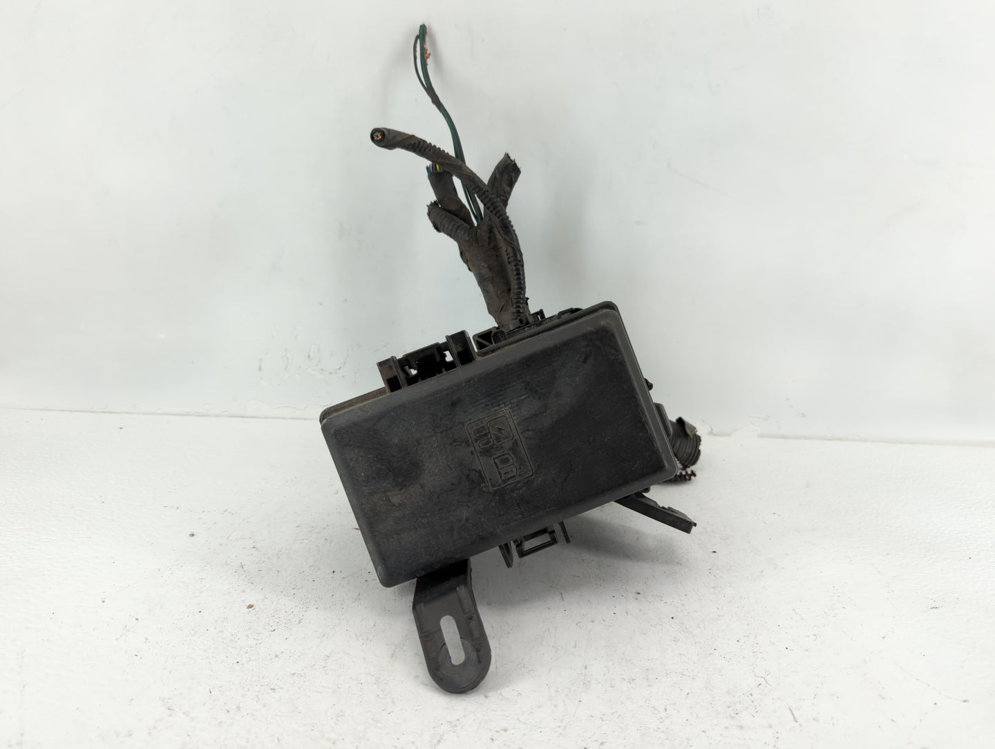 2014-2019 Ford Fiesta Fusebox Fuse Box Panel Relay Module P/N:6003447201 Fits Fits 2014 2015 2016 2017 2018 2019 OEM Used Au